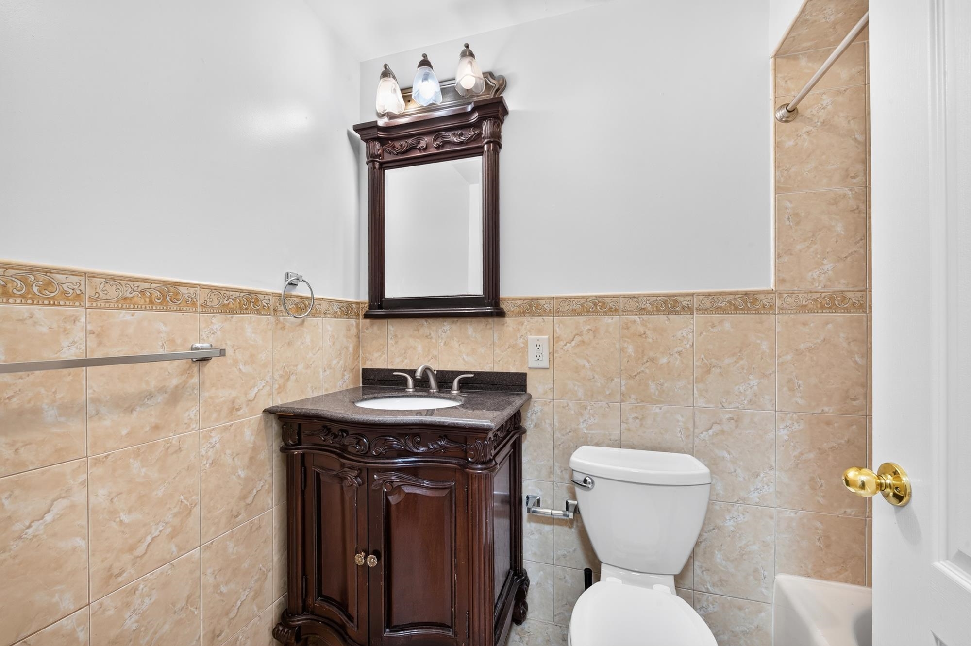 43 Manhattan Ave 1 Property Photo 19