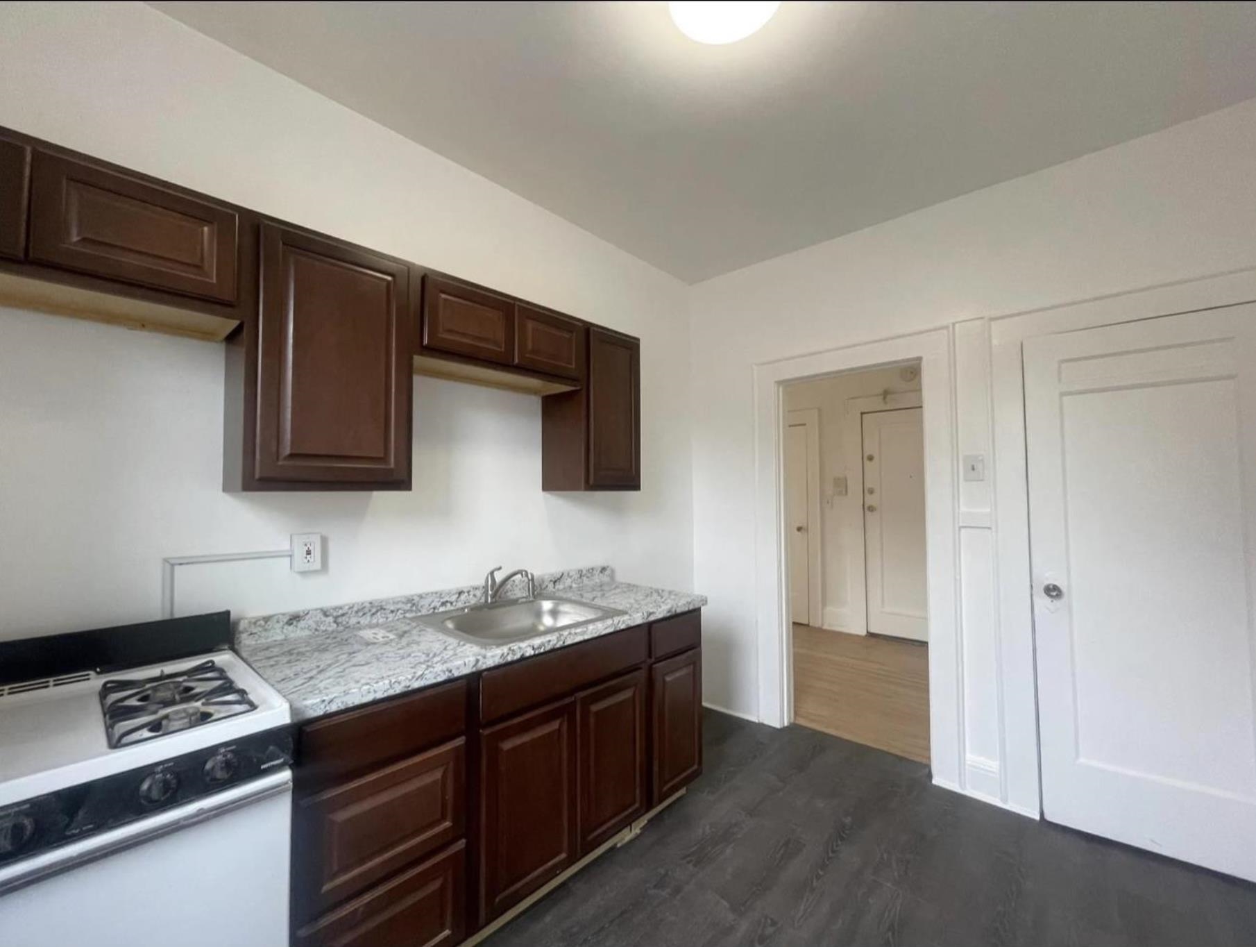 2 Noll Pl 14 Property Photo 4