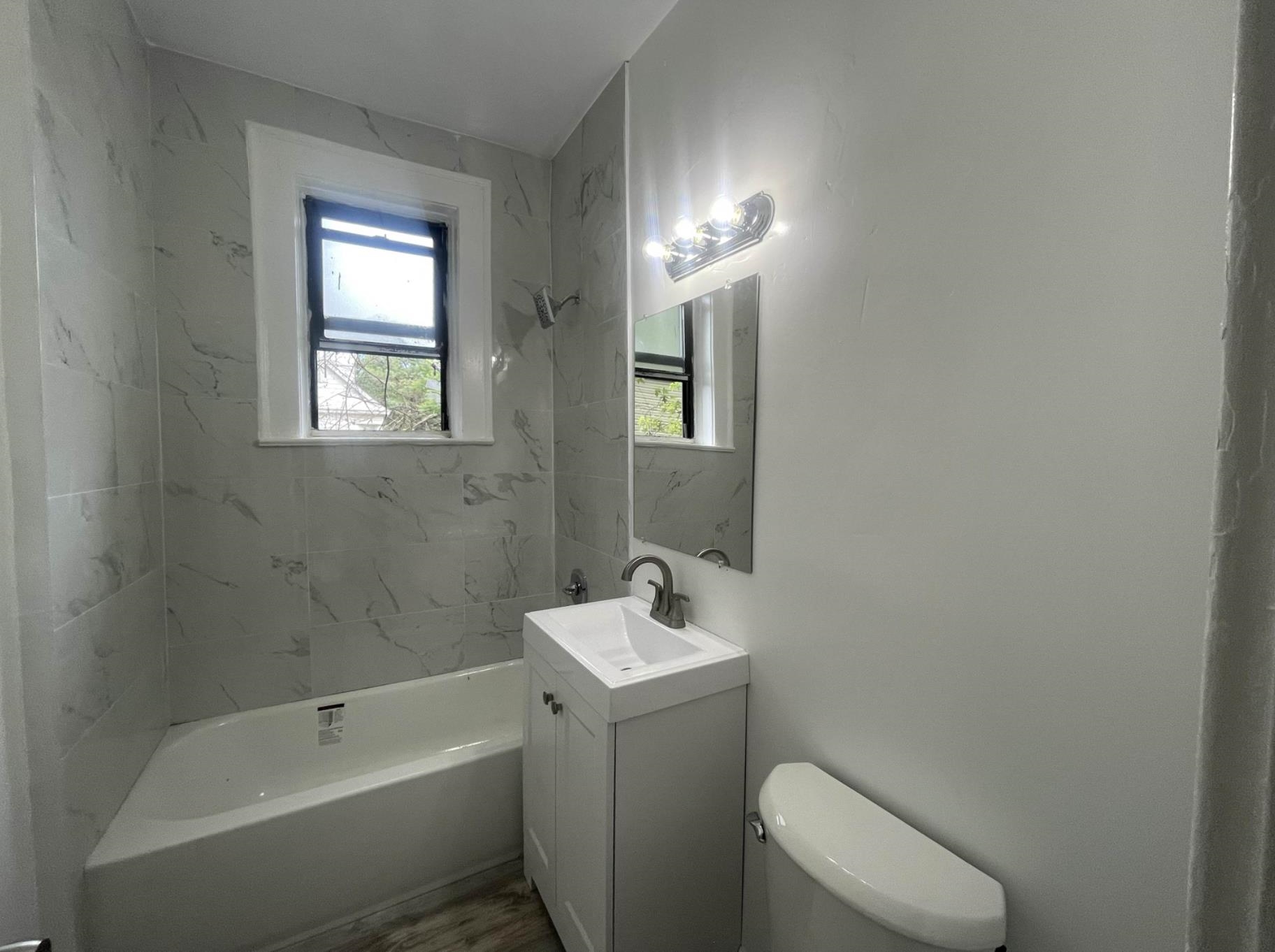 2 Noll Pl 14 Property Photo 5