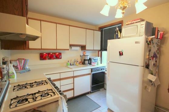 502 WASHINGTON ST 1 Property Photo 1