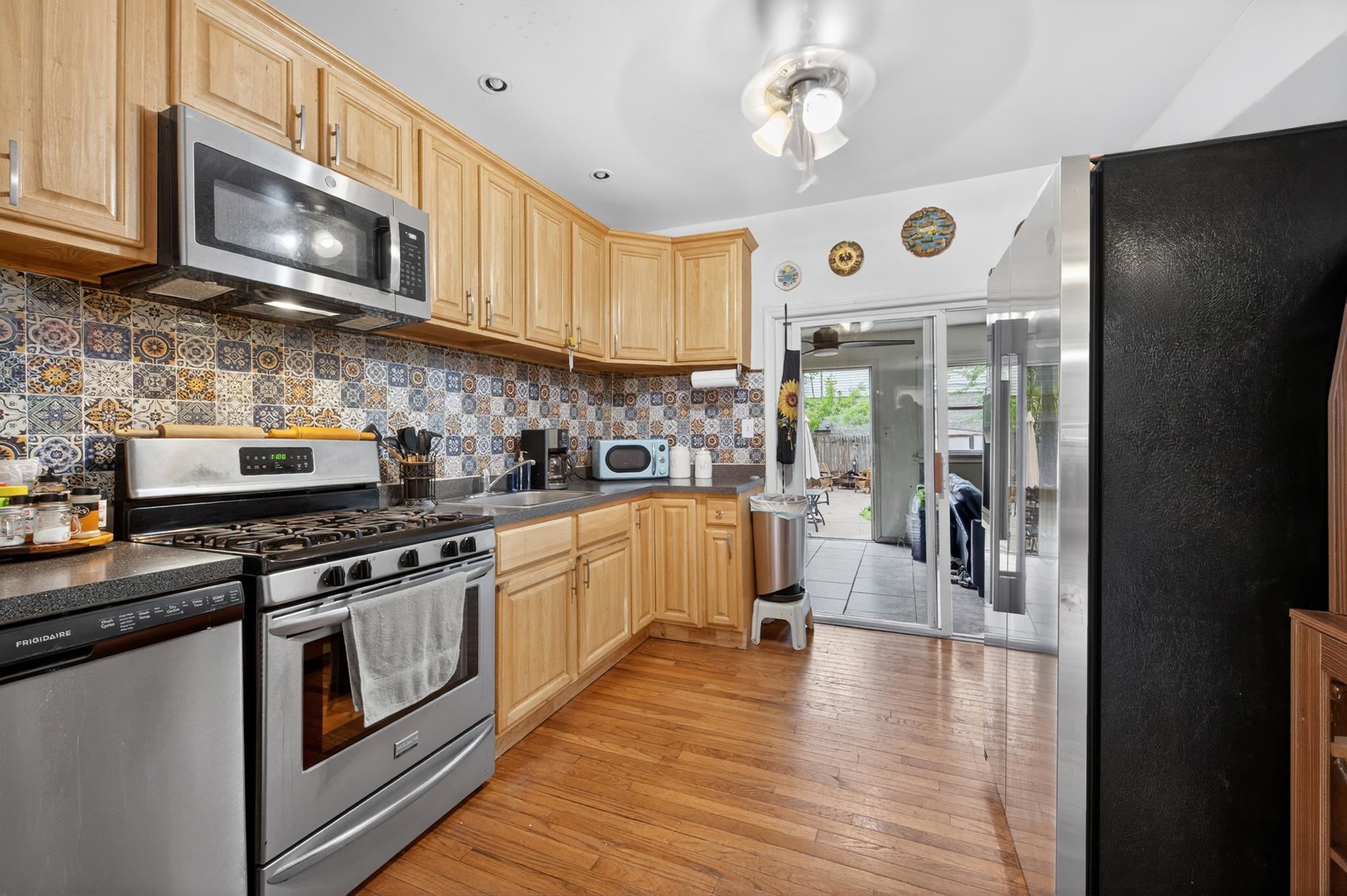 129 Avenue E Property Photo 8