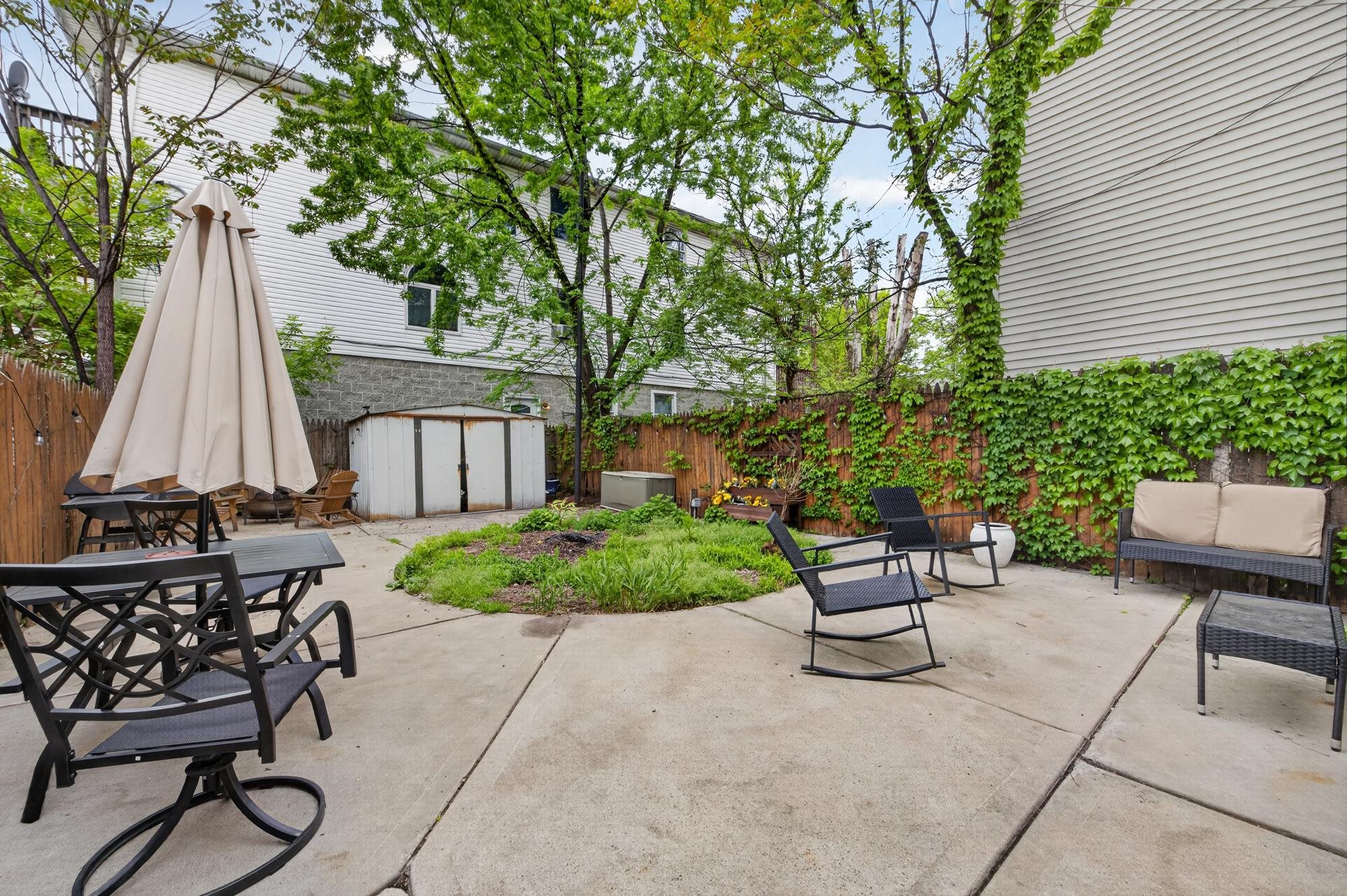 129 Avenue E Property Photo 18