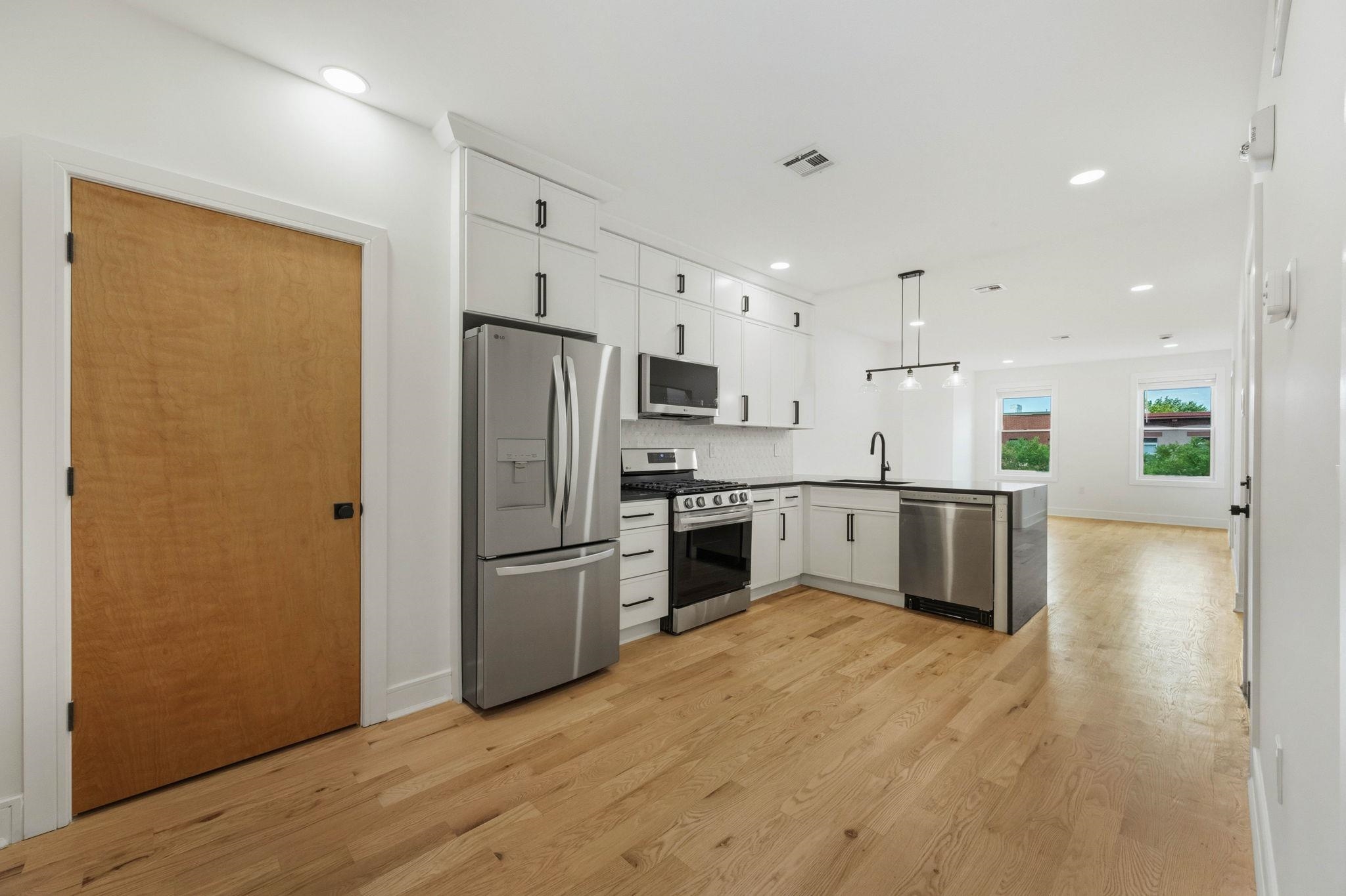 525 WASHINGTON ST 2 Property Photo 1