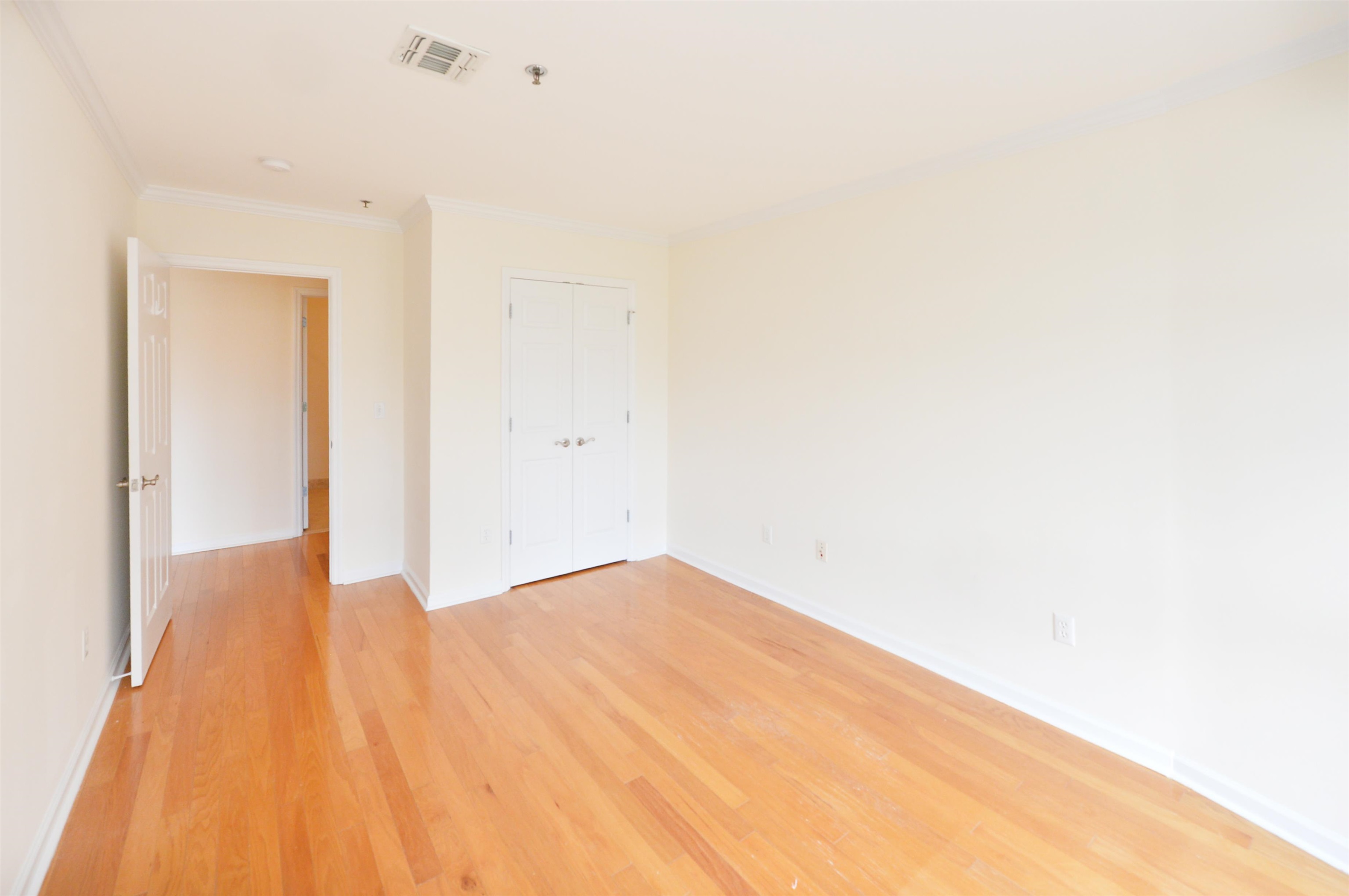 659 1st St 413 Property Photo 12
