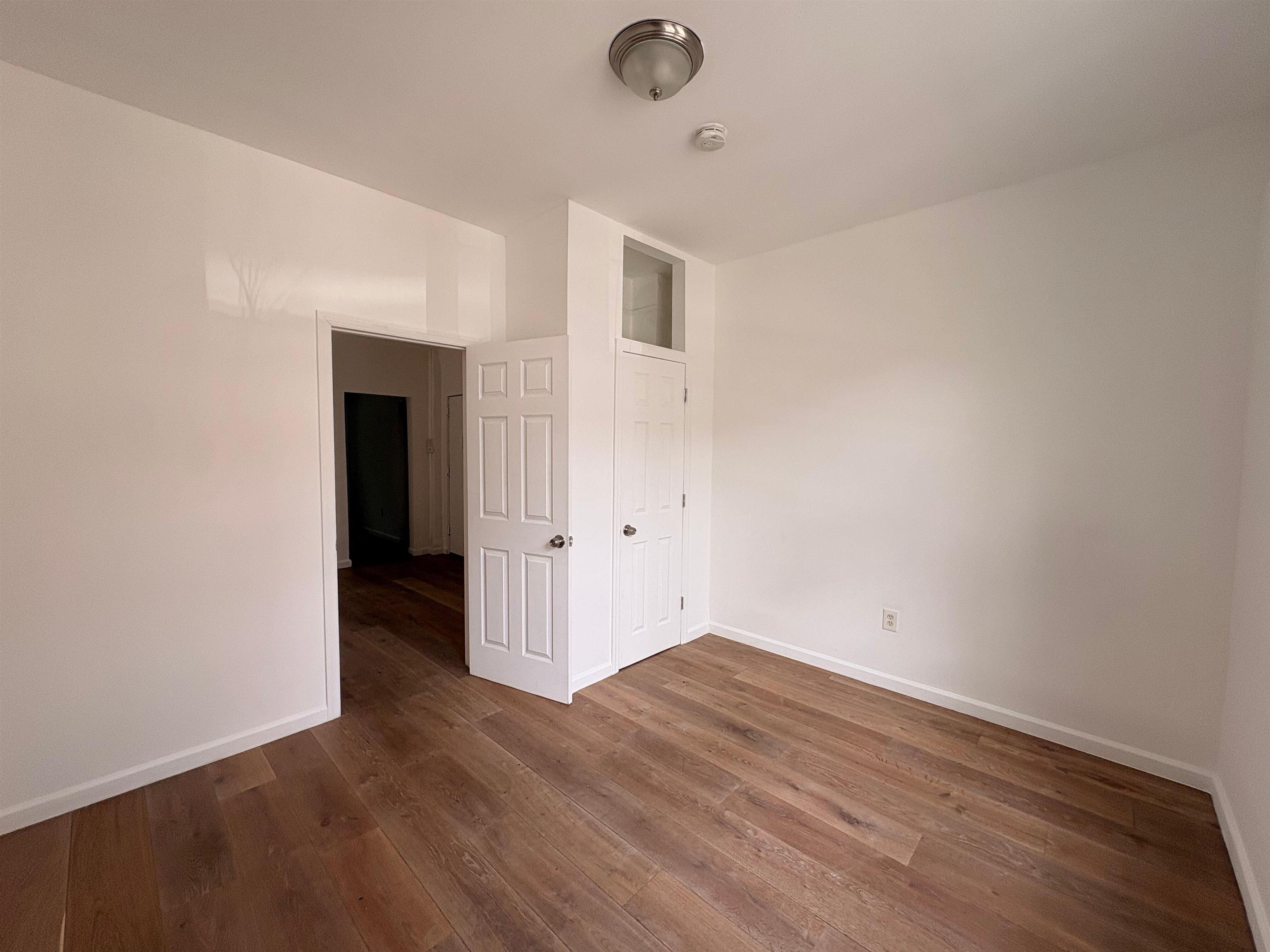 25 Rock St 2 Property Photo 9