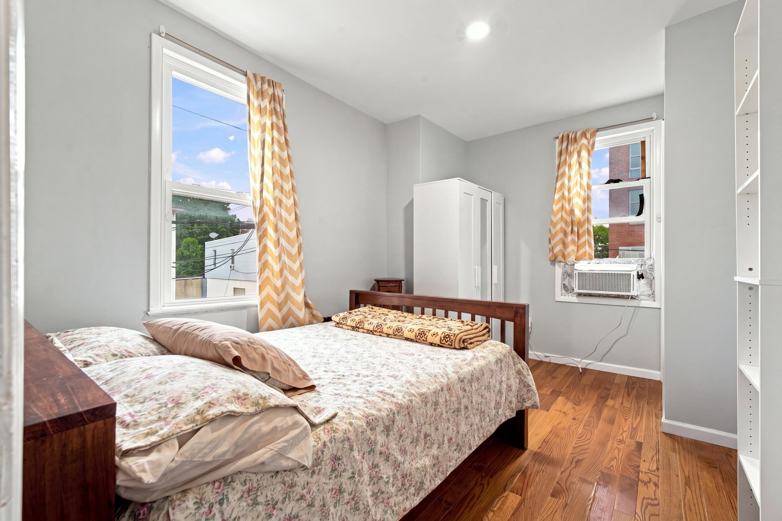80 Mallory Ave Property Photo 21