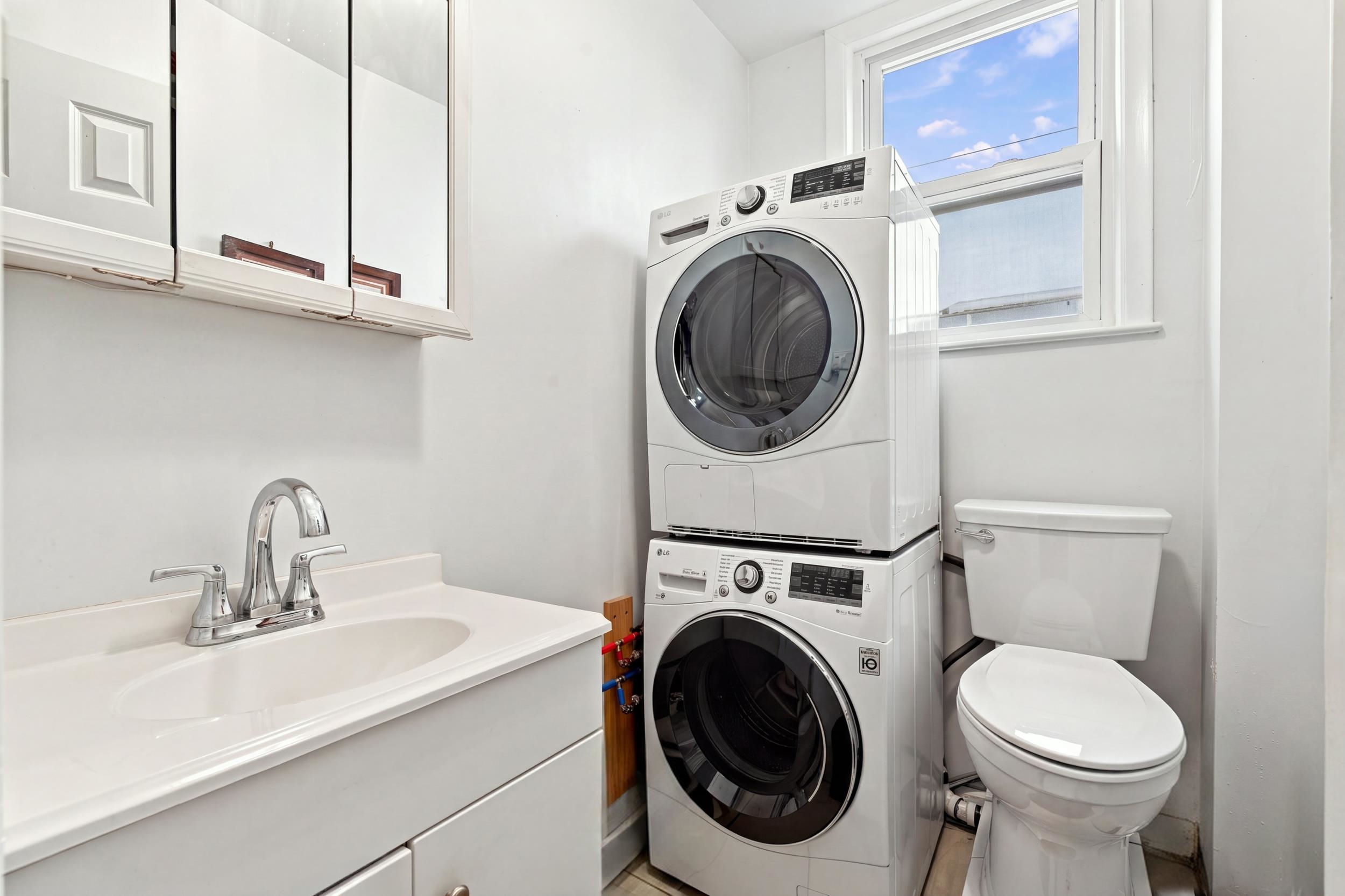 80 Mallory Ave Property Photo 23