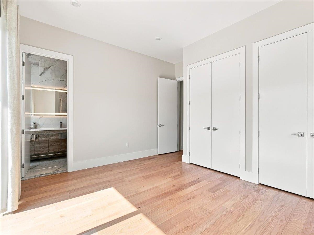 220 Freeman Ave 1 Property Photo 15