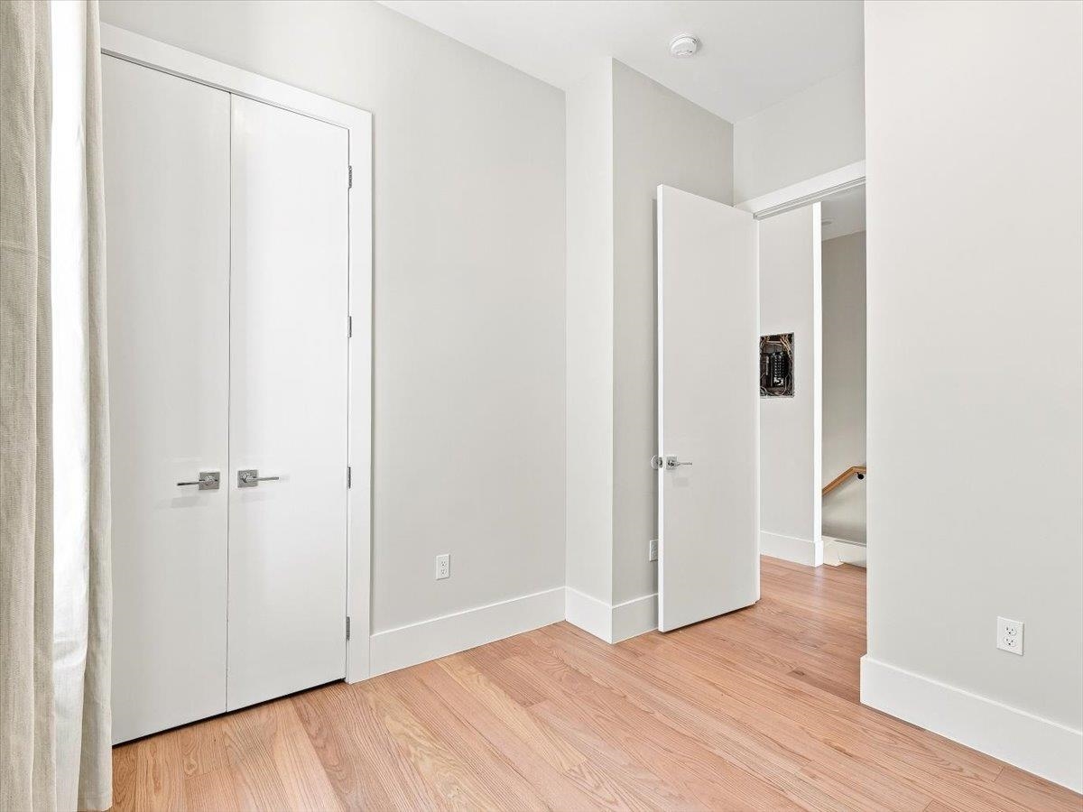 220 Freeman Ave 1 Property Photo 28