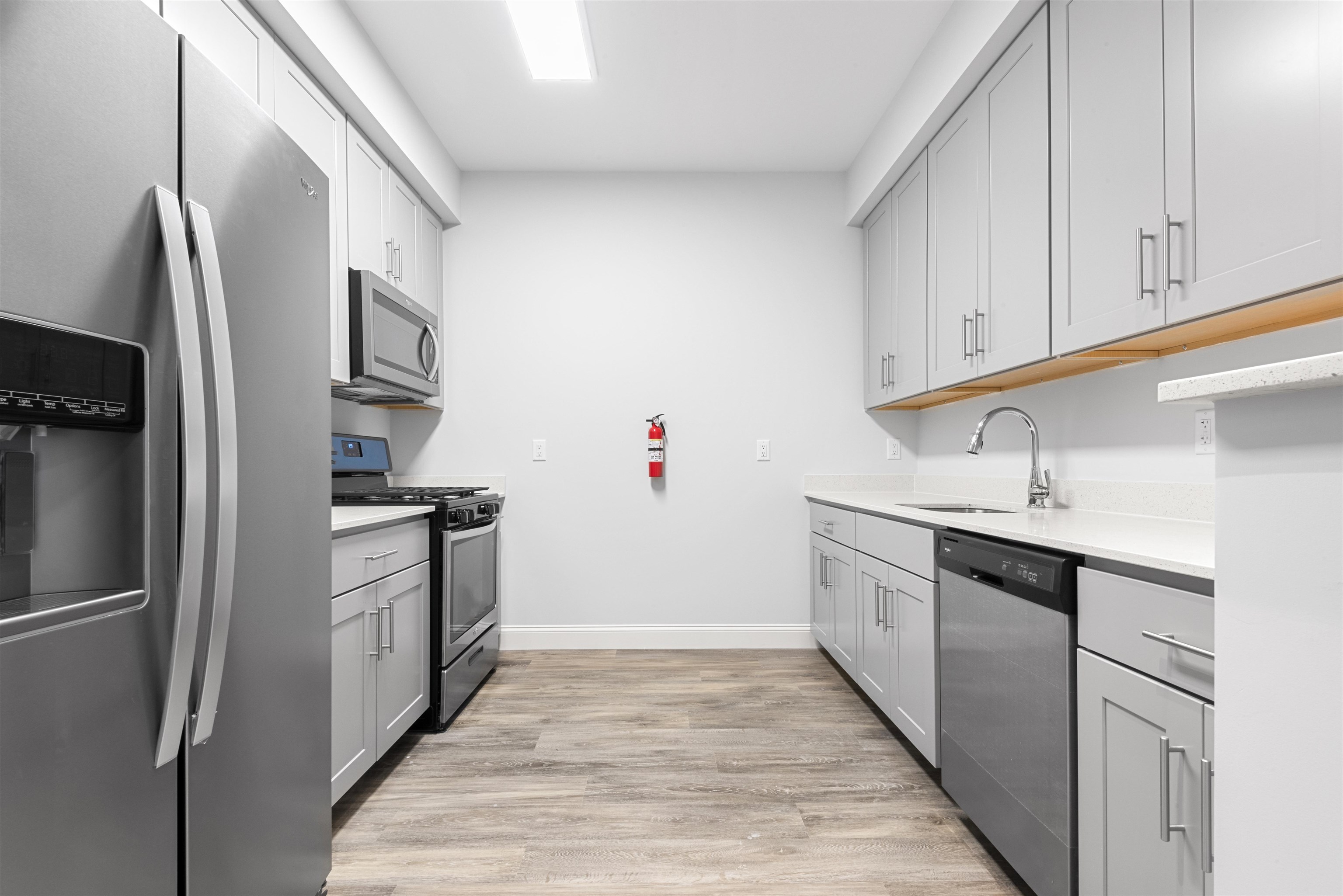 305 West Side Ave 408 Property Photo 5