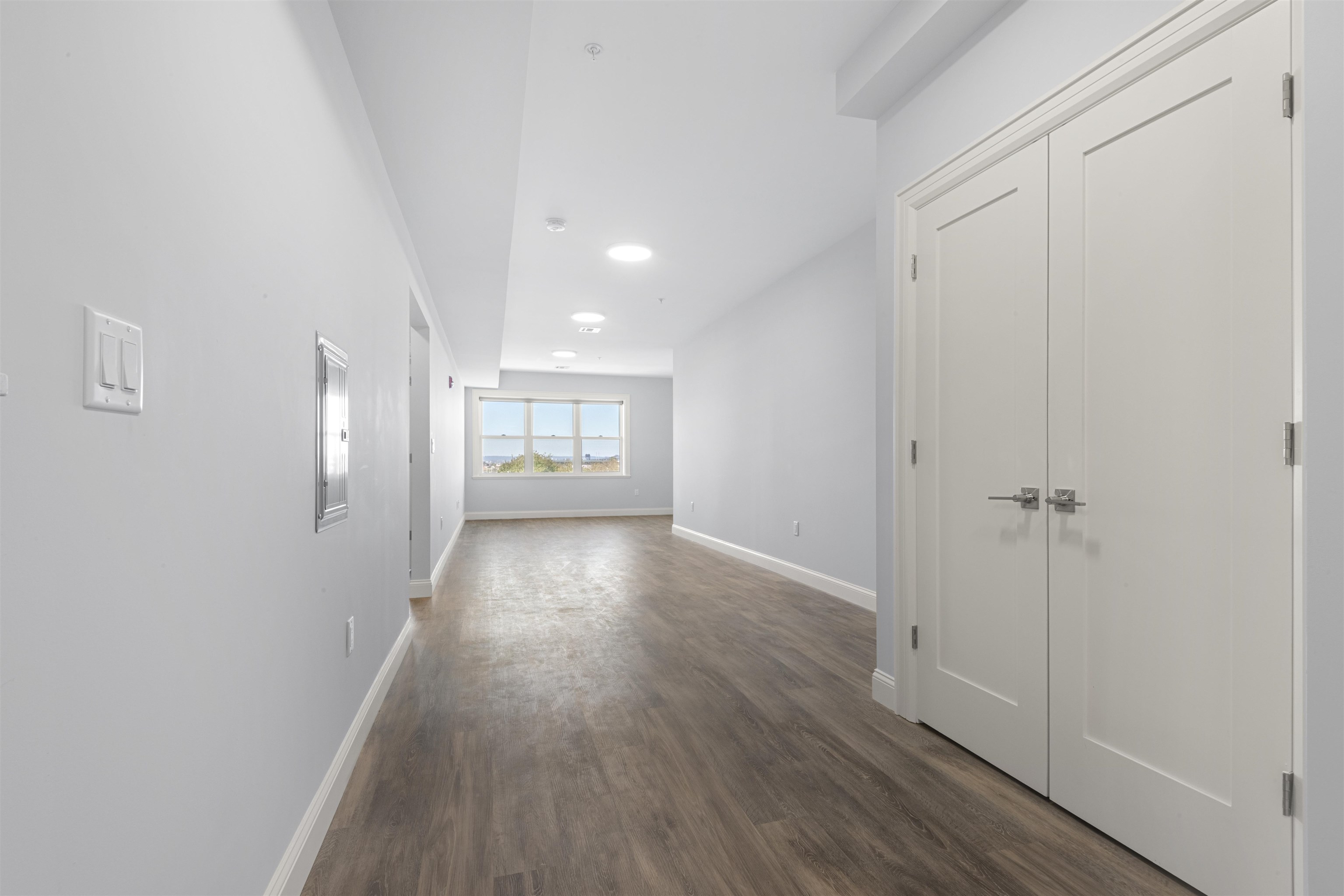 305 West Side Ave 408 Property Photo 11