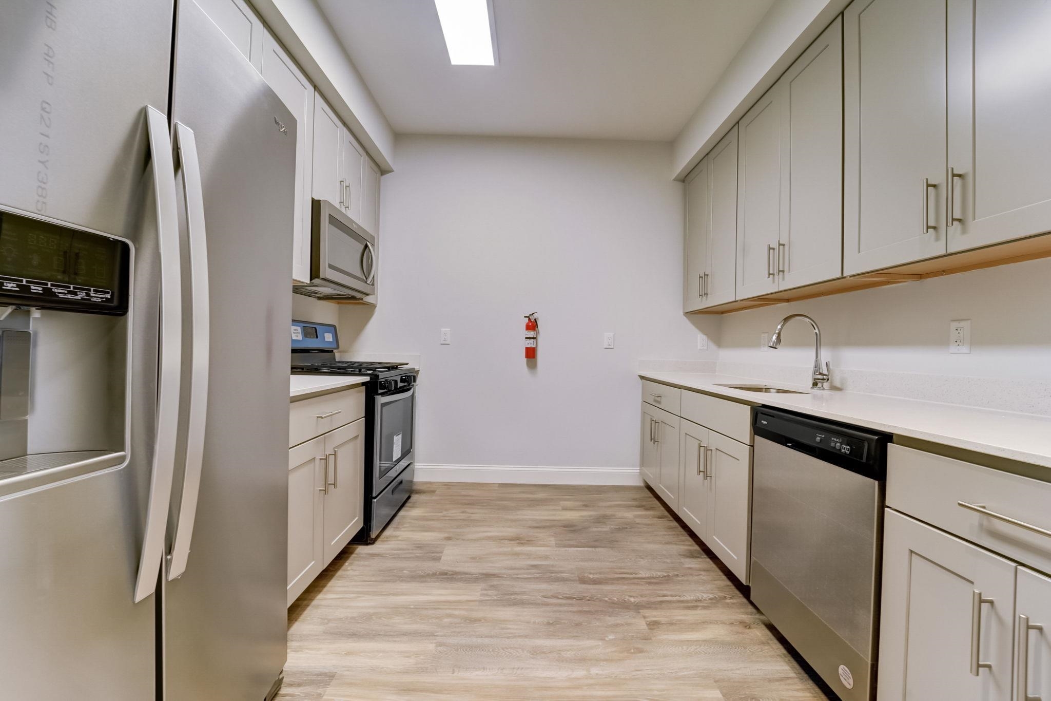 305 West Side Ave 401 Property Photo 6