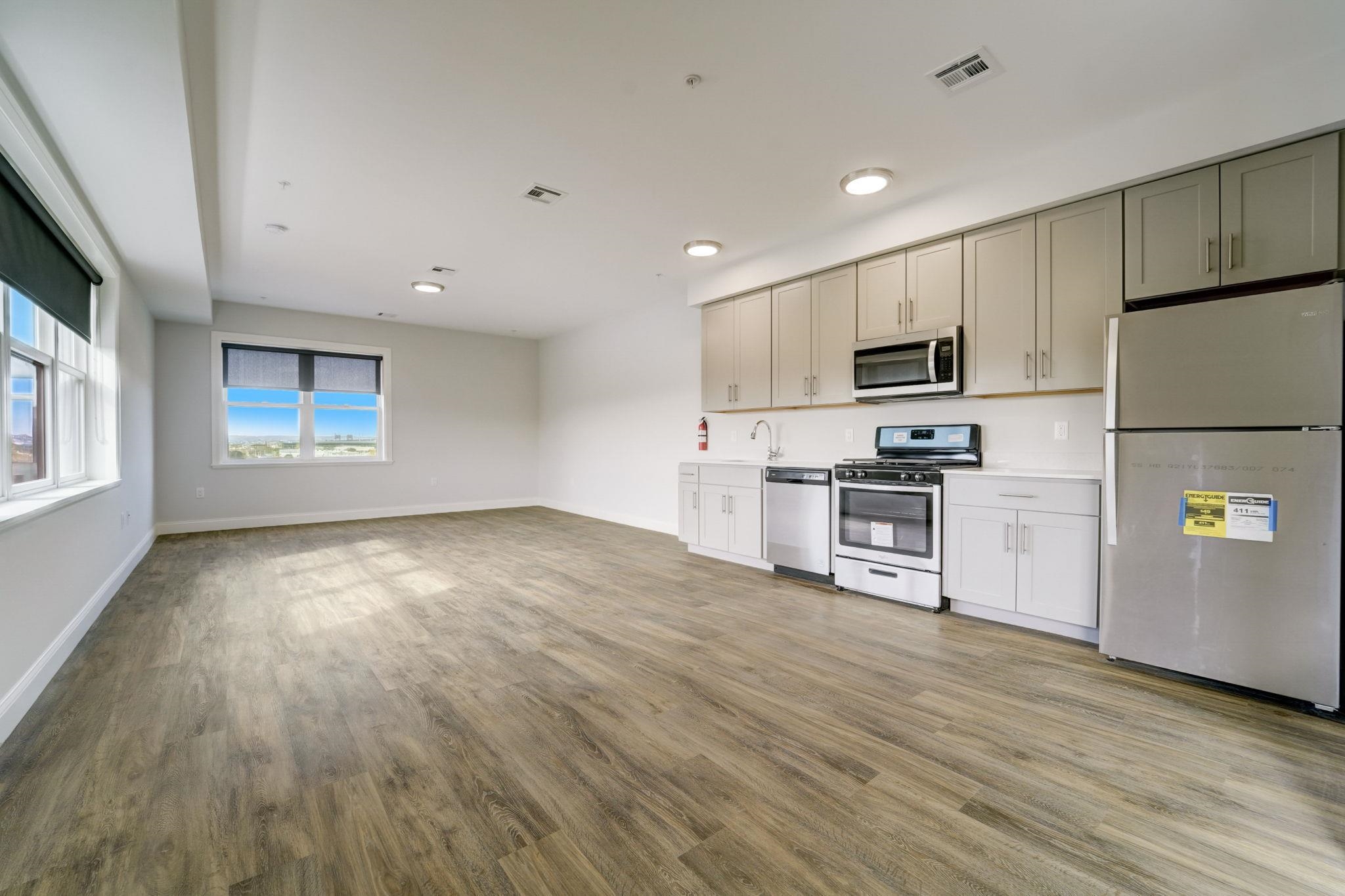 305 West Side Ave 401 Property Photo 11