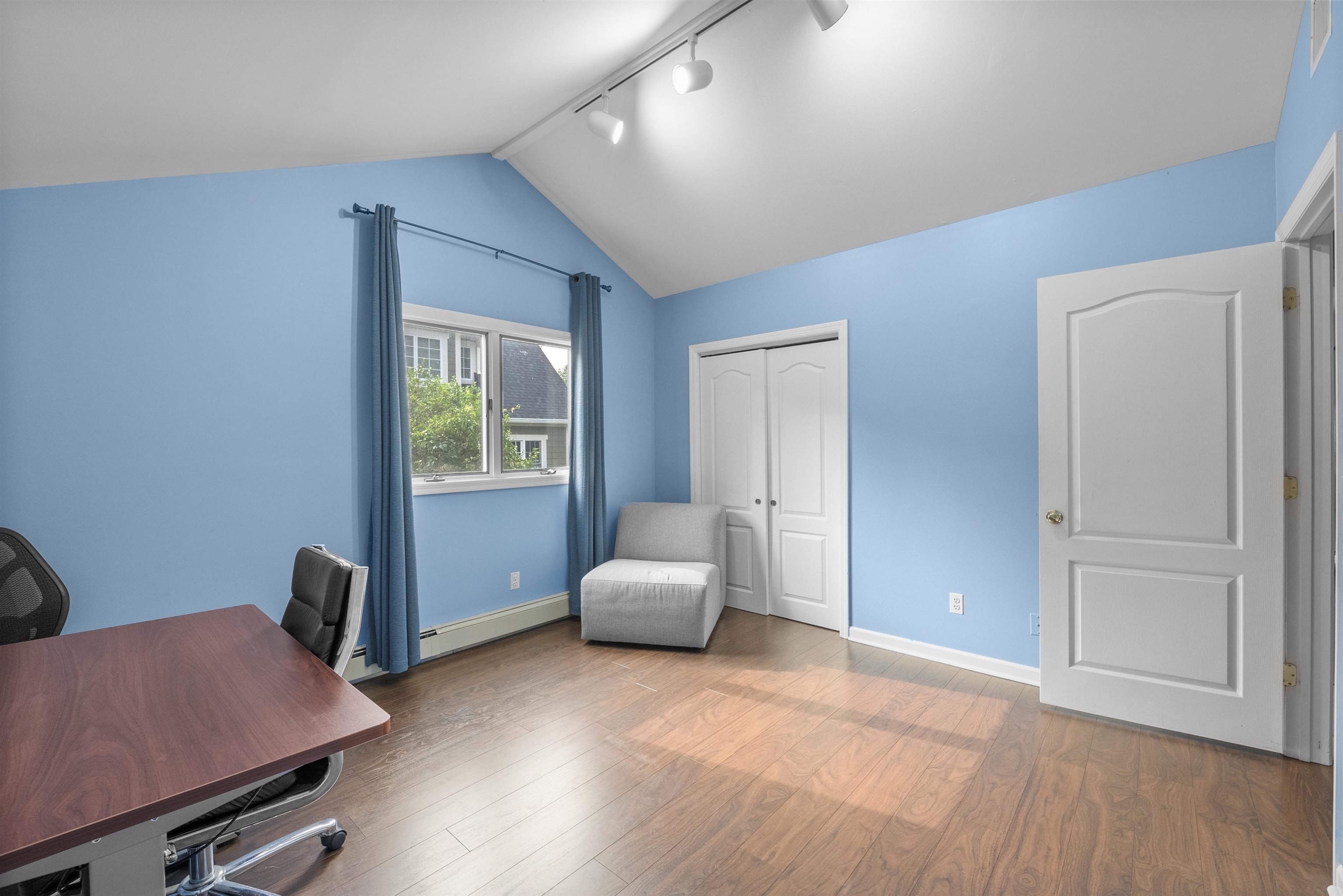 926 Norgate Dr Property Photo 32