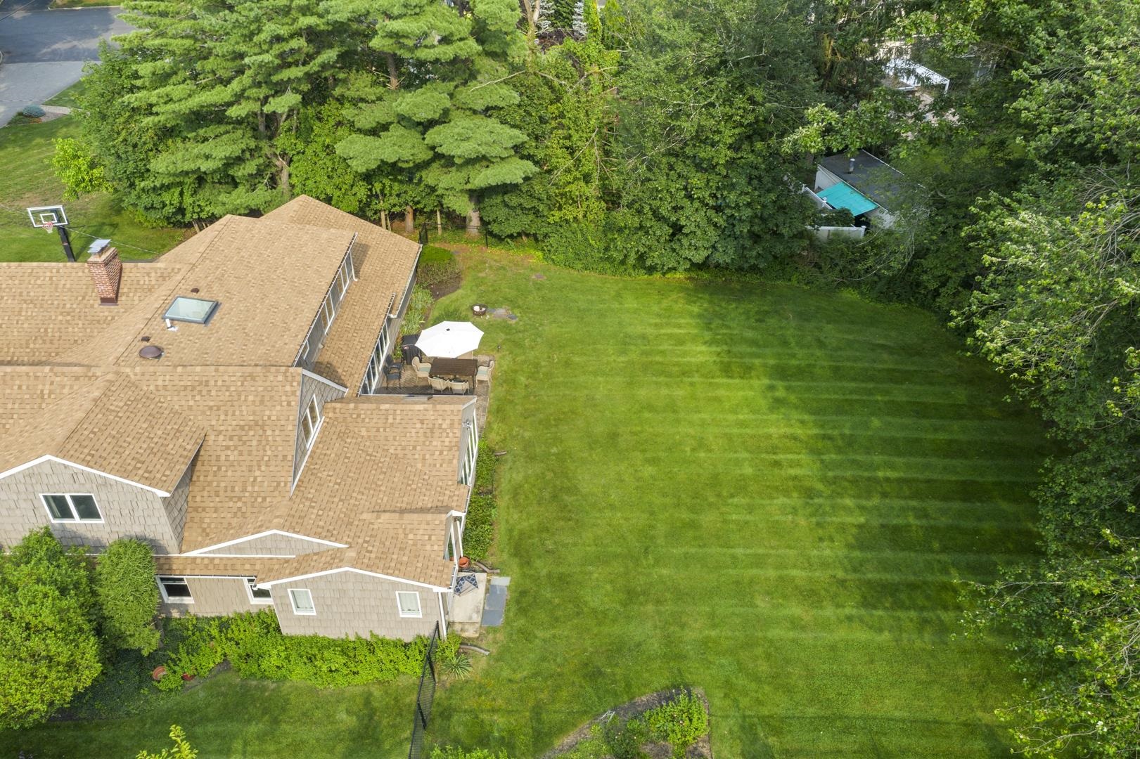926 Norgate Dr Property Photo 39