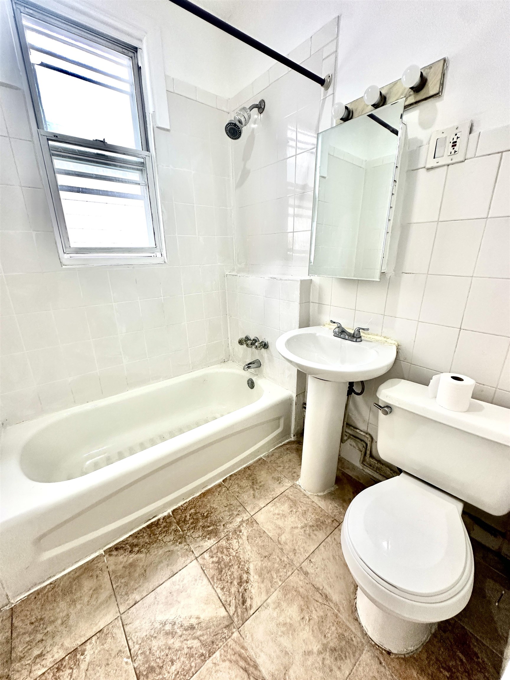 150 Carlton Ave 2 Property Photo 17