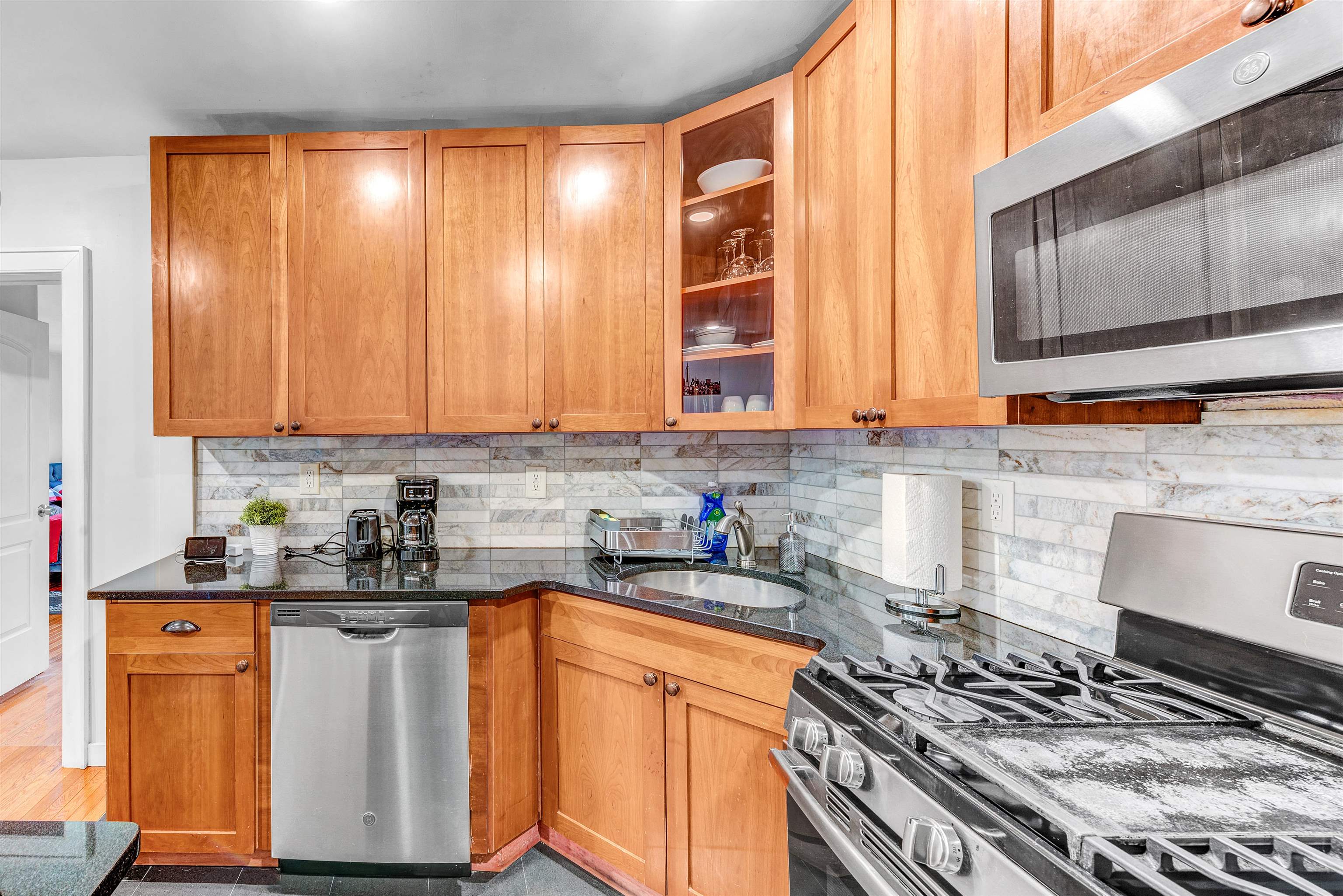 5218 Park Ave Property Photo 10