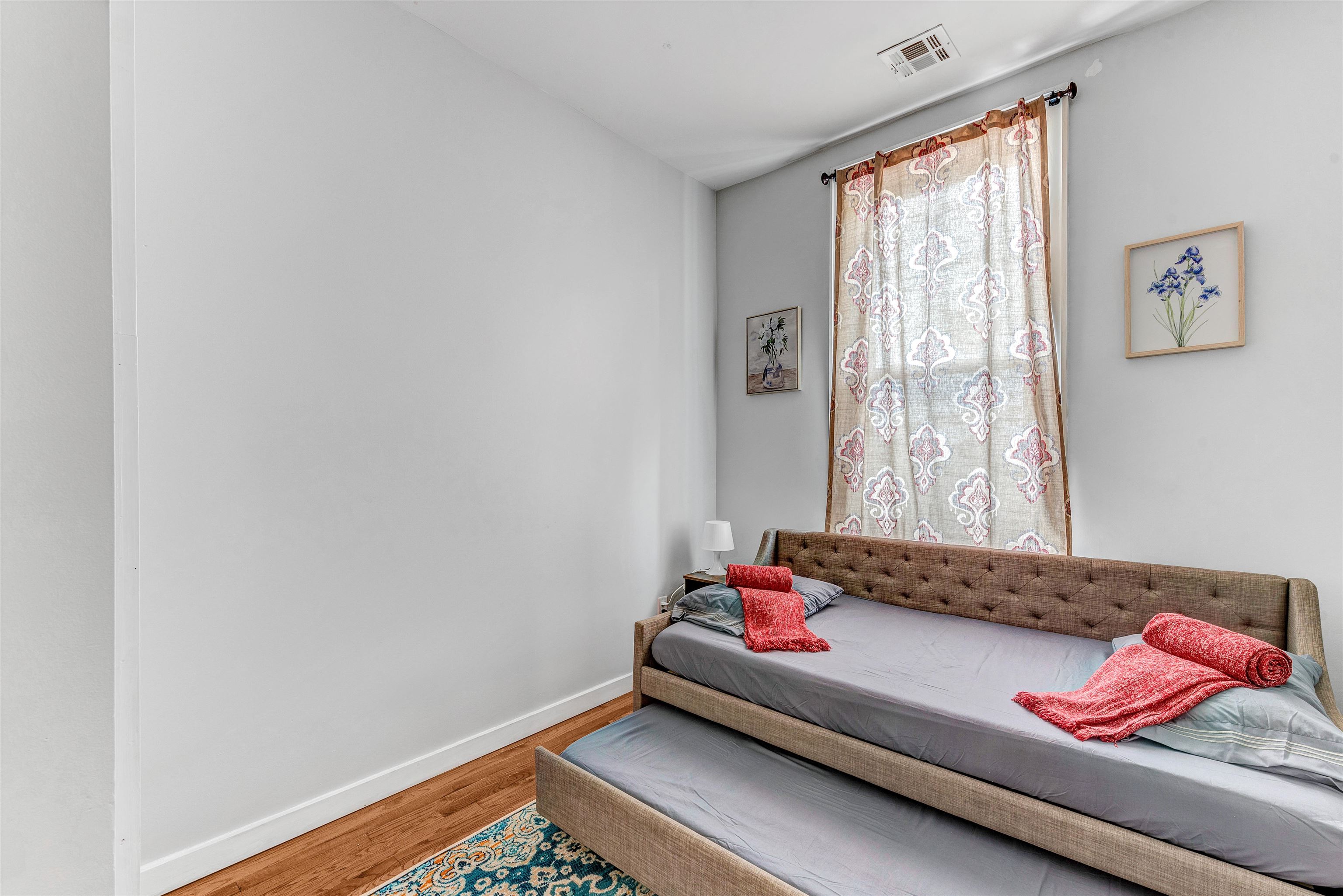 5218 Park Ave Property Photo 14