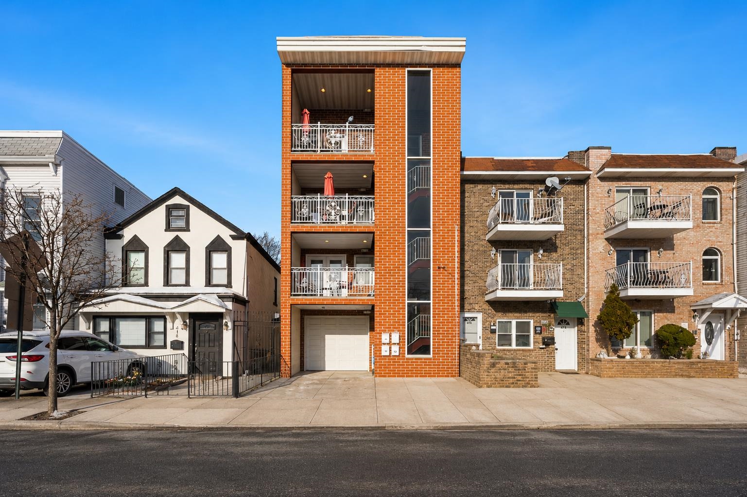 416 2ND ST Property Photo 1