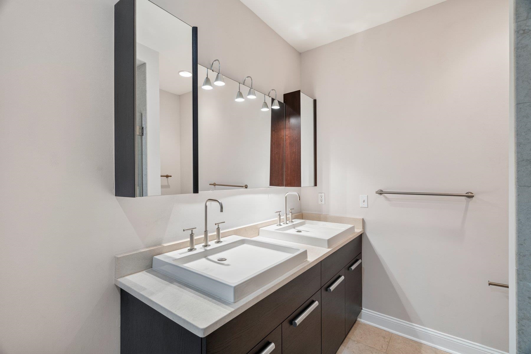 20 Avenue At Port Imperial #233/ 235 Property Photo 27