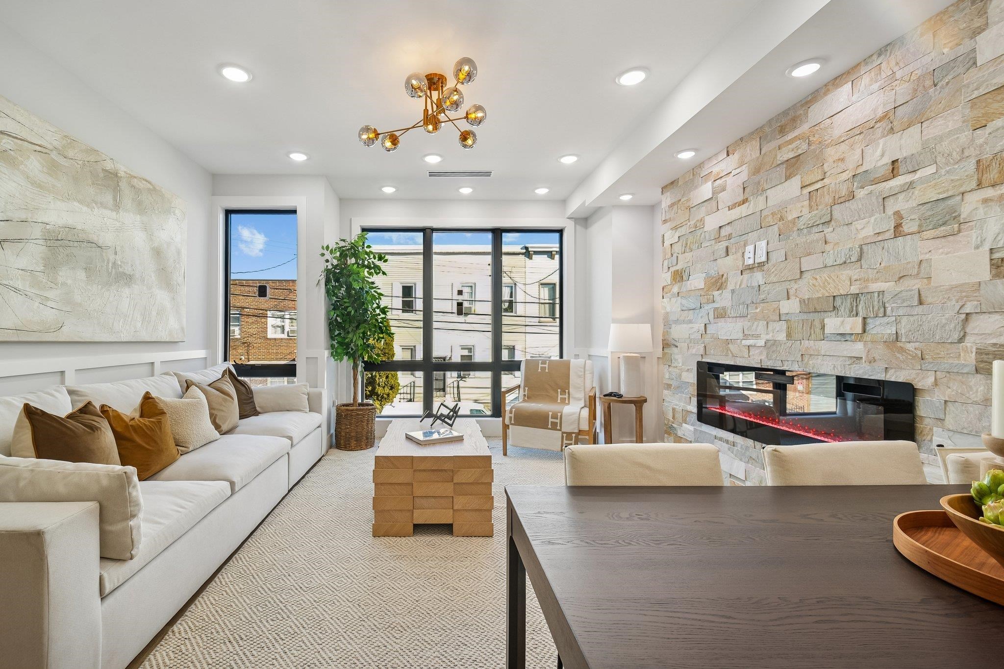 85 Bleecker St 2 Property Photo 4