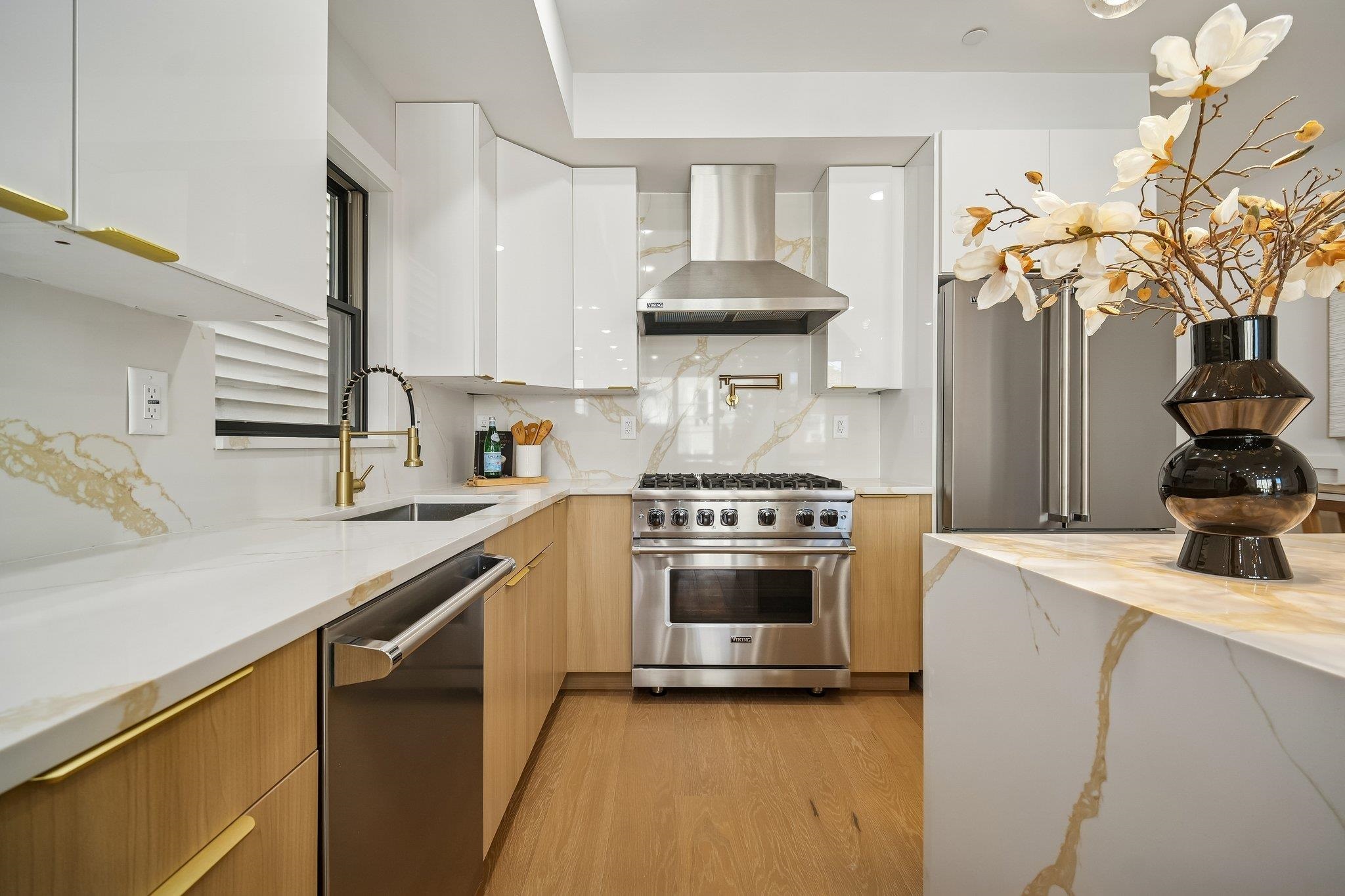 85 Bleecker St 2 Property Photo 13