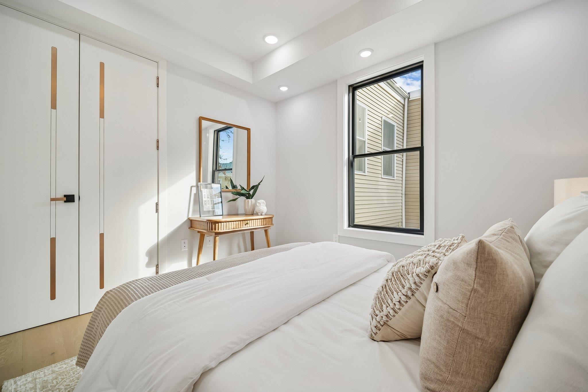 85 Bleecker St 2 Property Photo 21