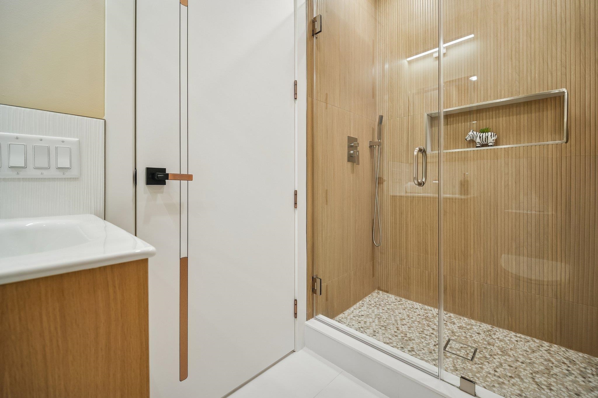 85 Bleecker St 2 Property Photo 23