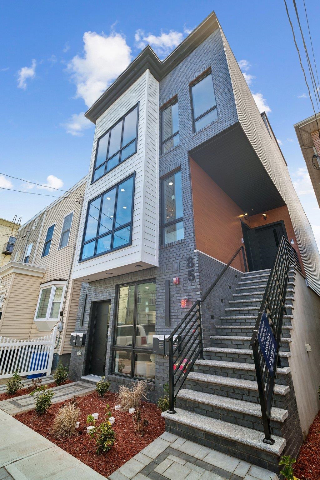 85 Bleecker St 2 Property Photo 37
