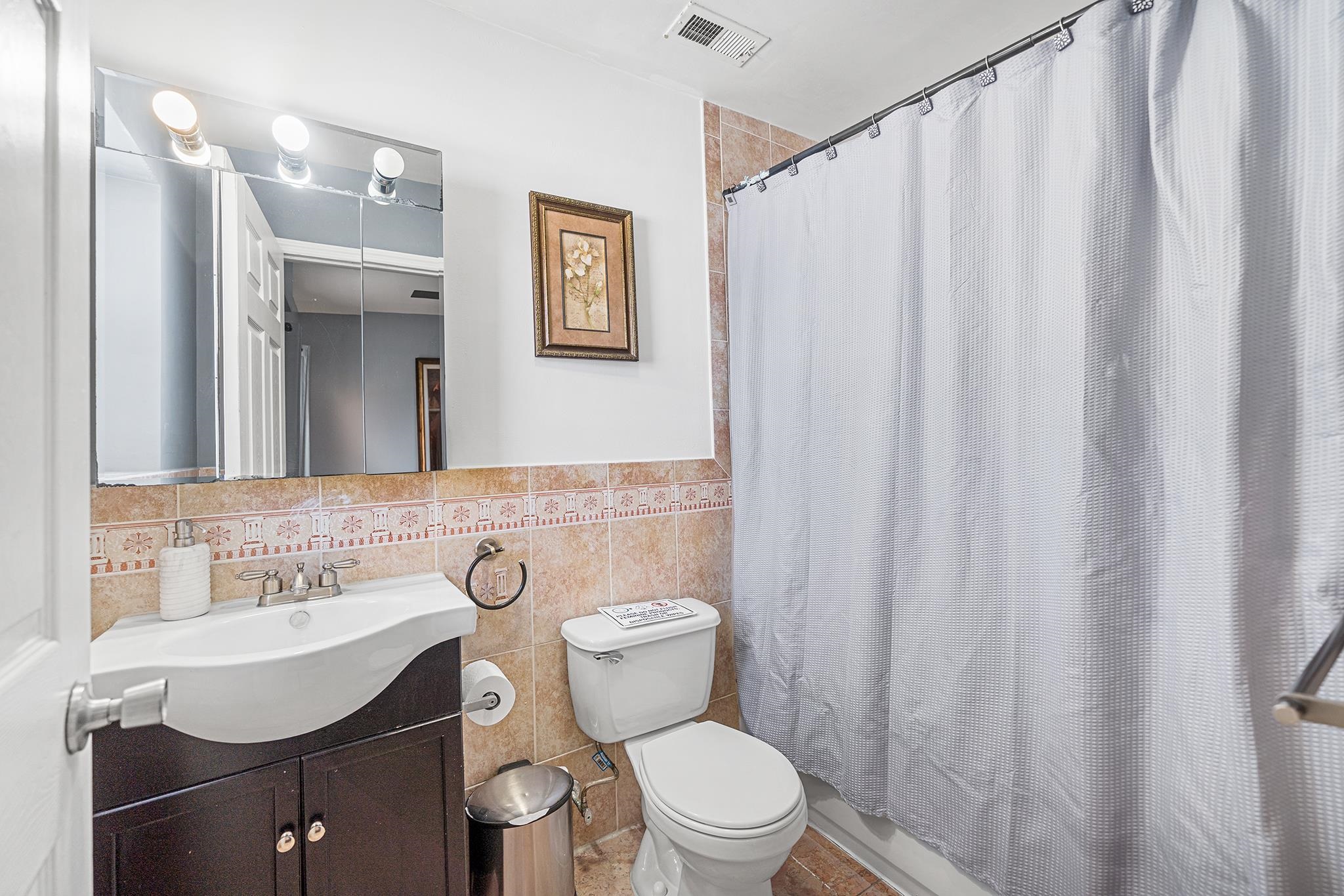 416 2nd St 3 Property Photo 6