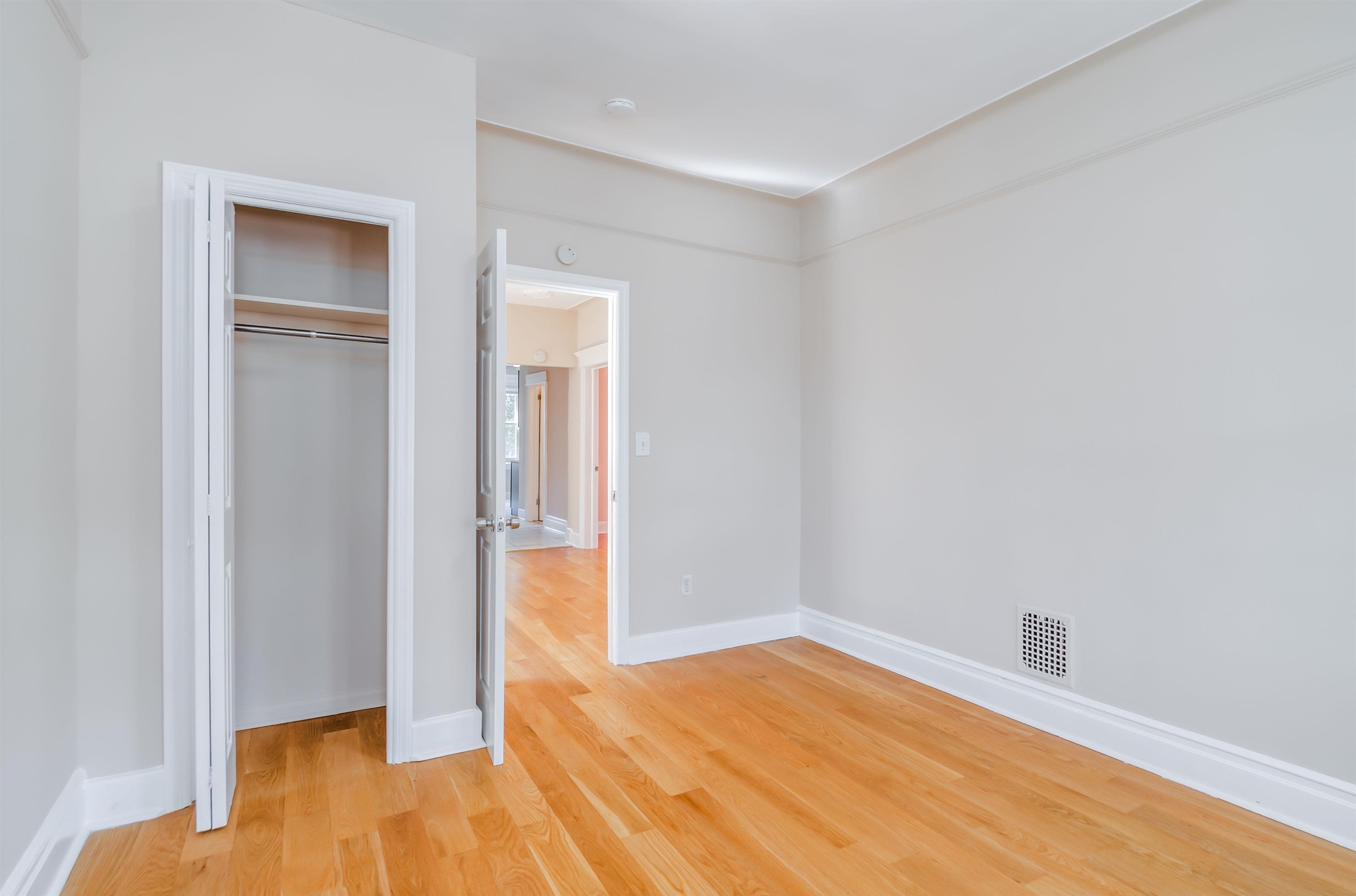 124 West 54th St 2 Property Photo 4