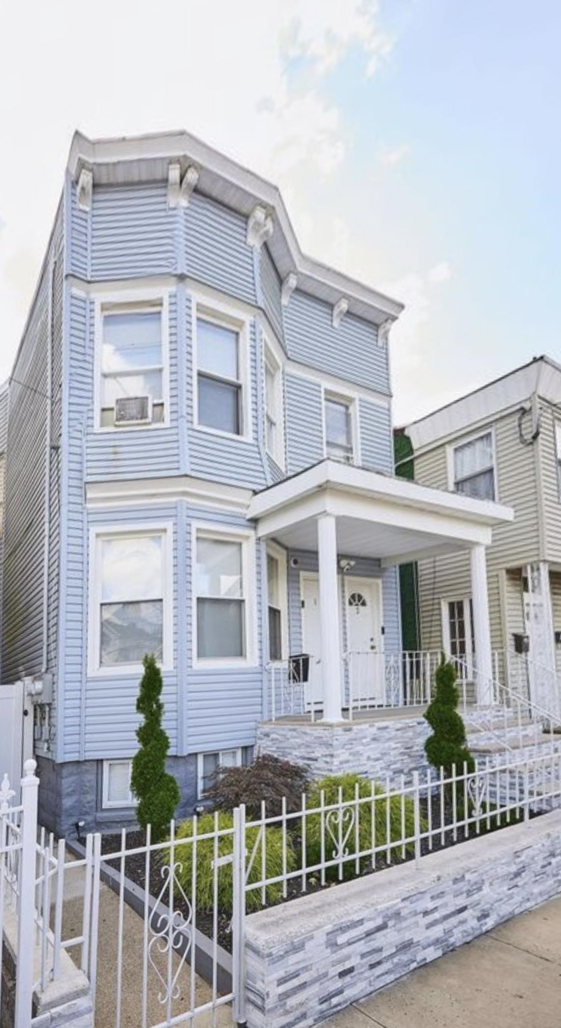 23 Bostwick Ave 2 Property Photo 1