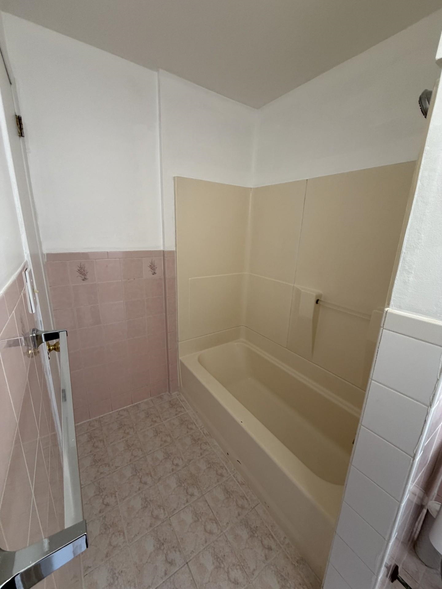 348 Grove St Property Photo 15