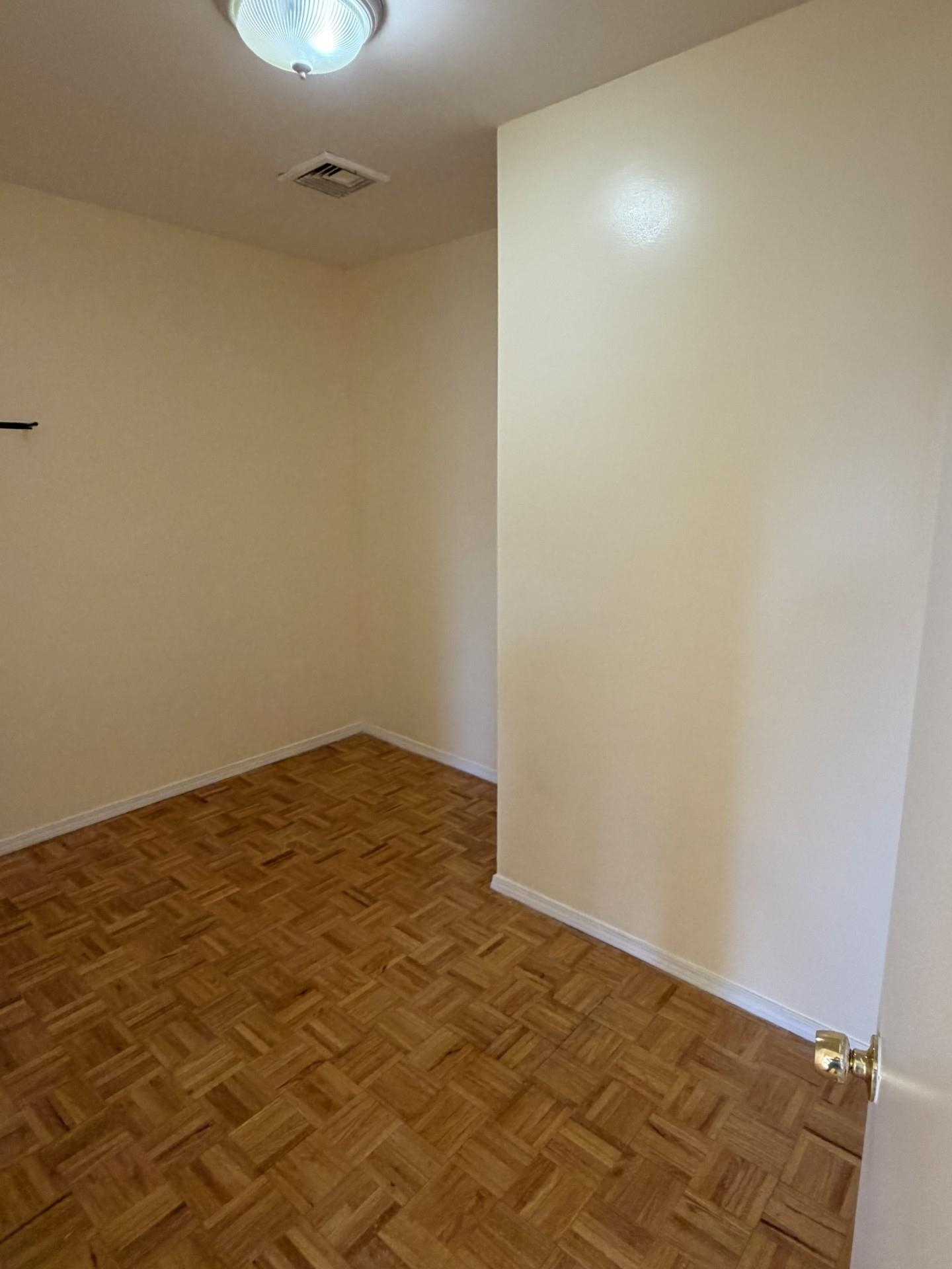 348 Grove St Property Photo 16