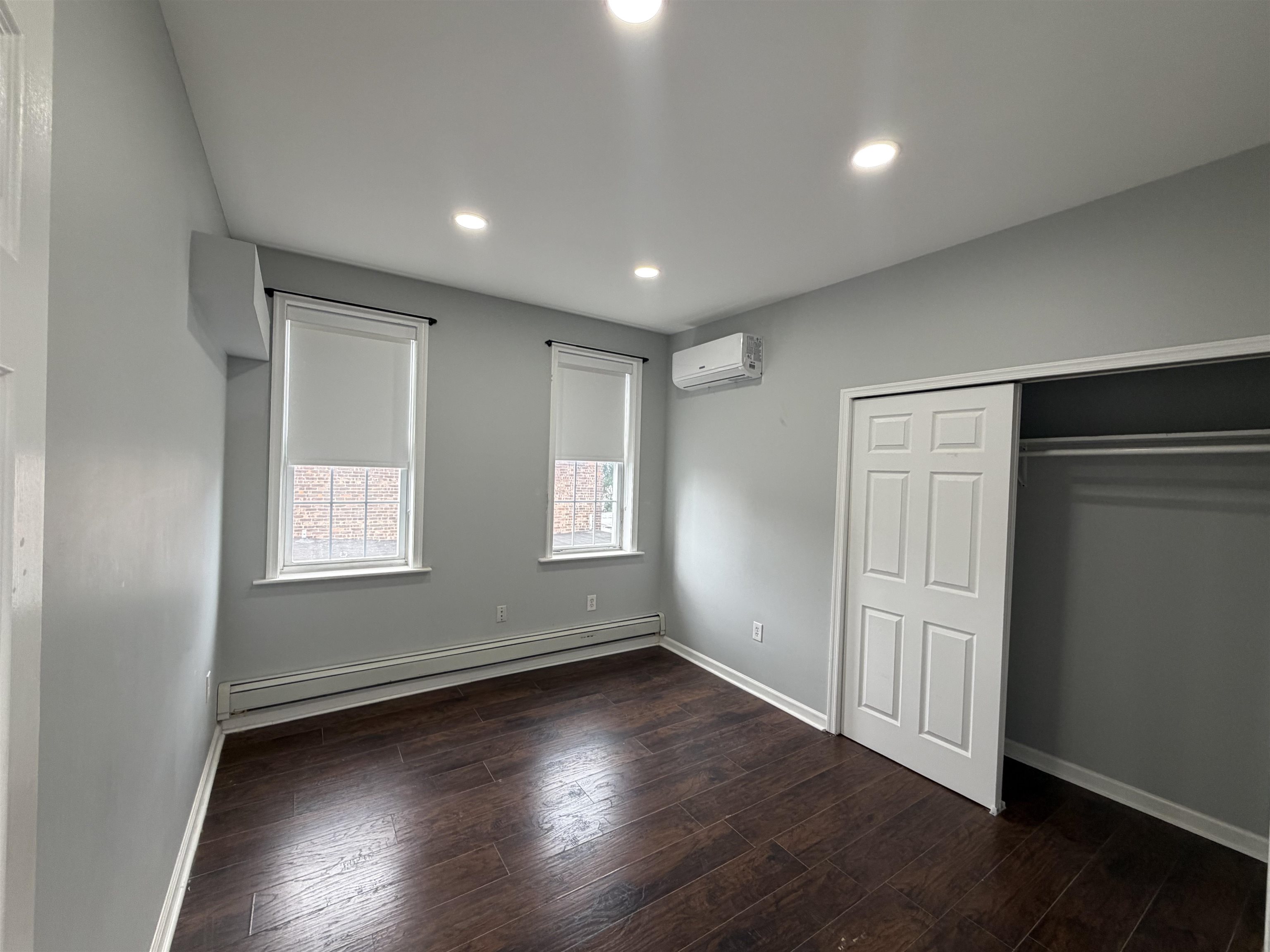 1320 44th St #2 Property Photo 1