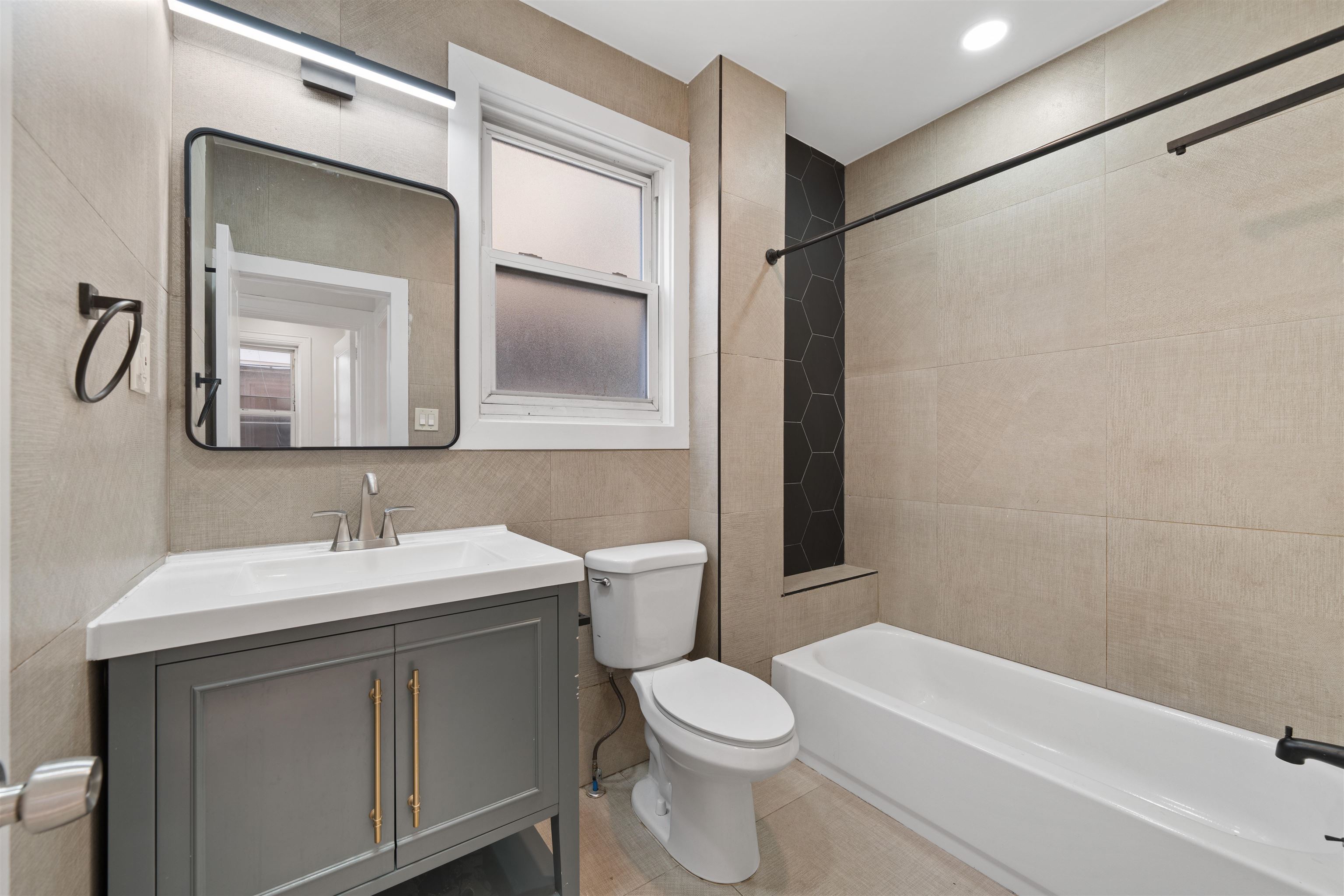 255 Dwight Ave 1 Property Photo 8