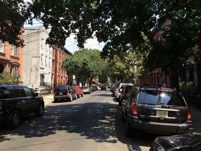 611 Bloomfield St Grdn Property Photo 14