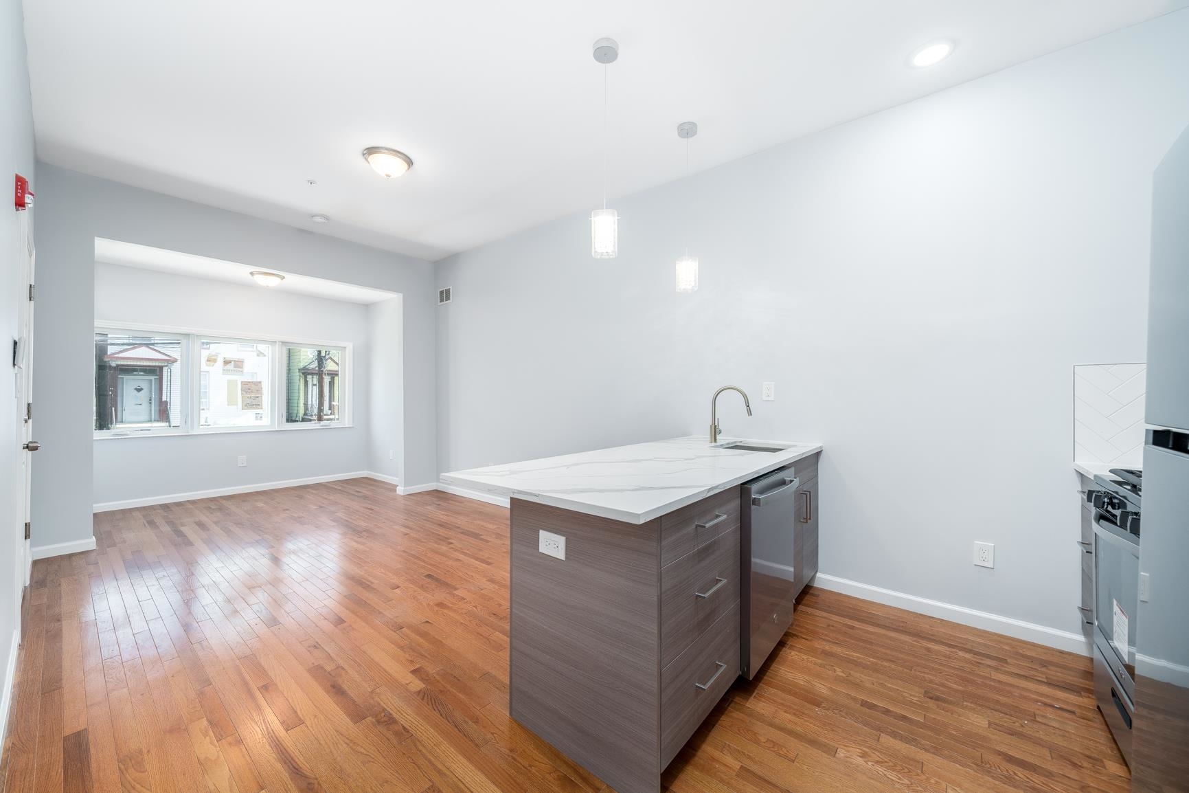 49 Jewett Ave 1 Property Photo 2