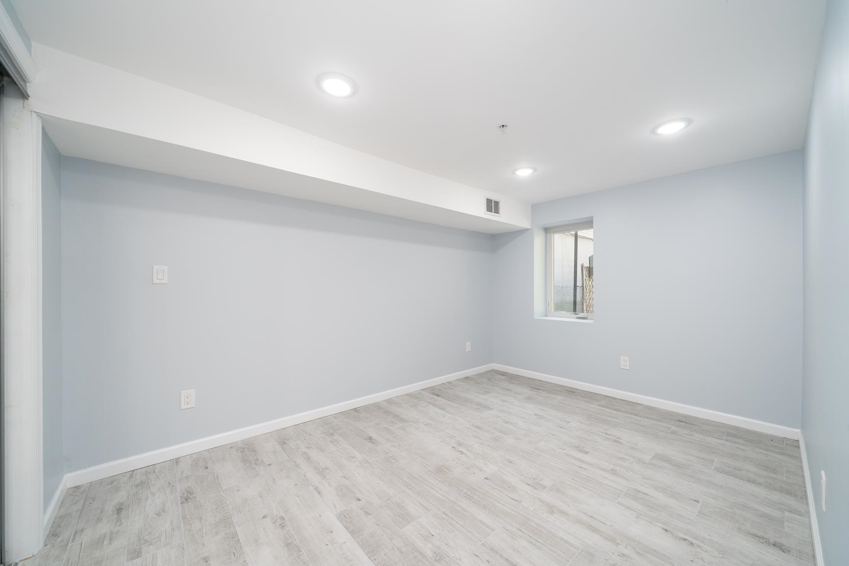49 Jewett Ave 1 Property Photo 9