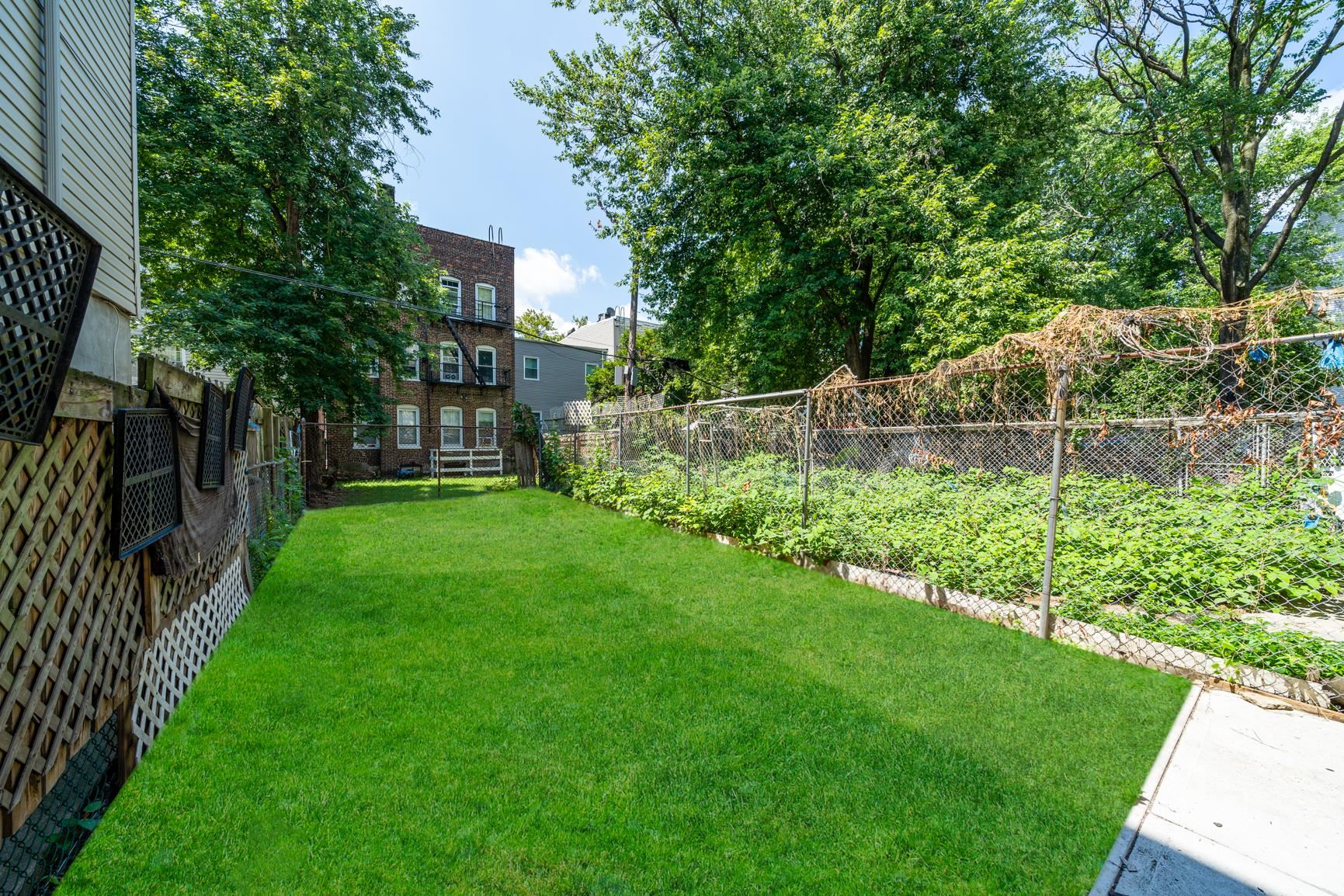 49 Jewett Ave 1 Property Photo 10