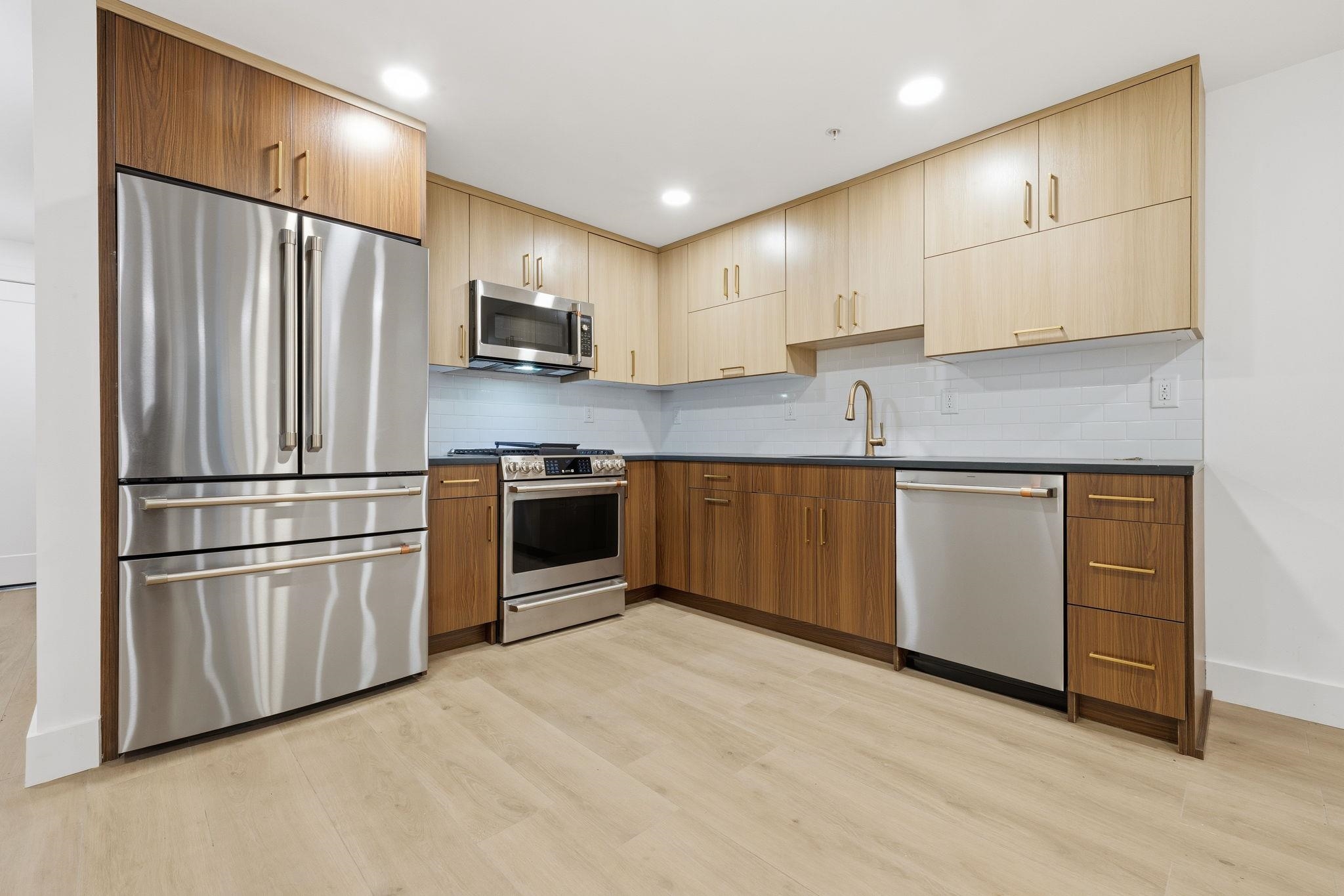 271 WEBSTER AVE 1 Property Photo 1