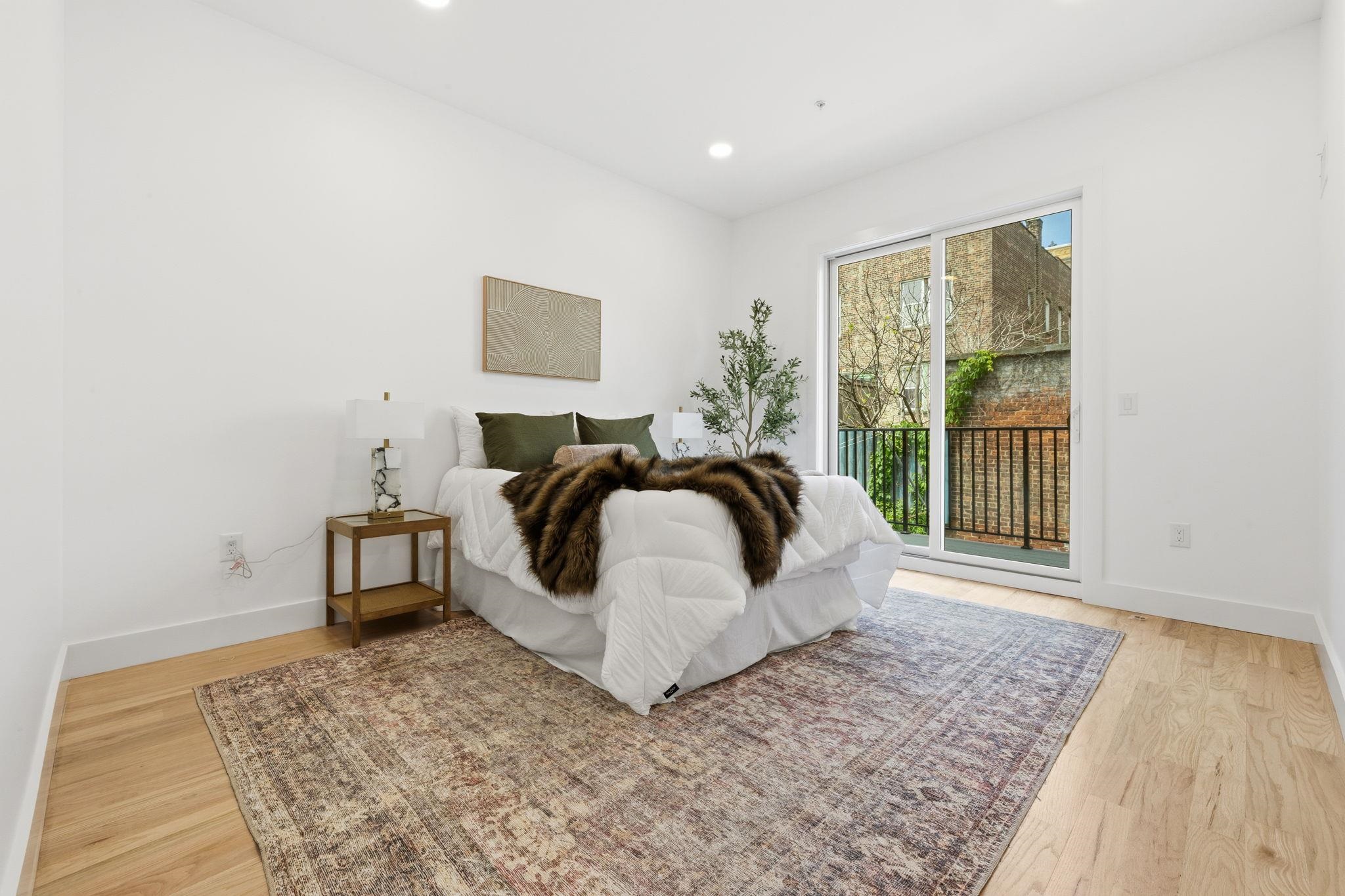 271 Webster Ave 2 Property Photo 6