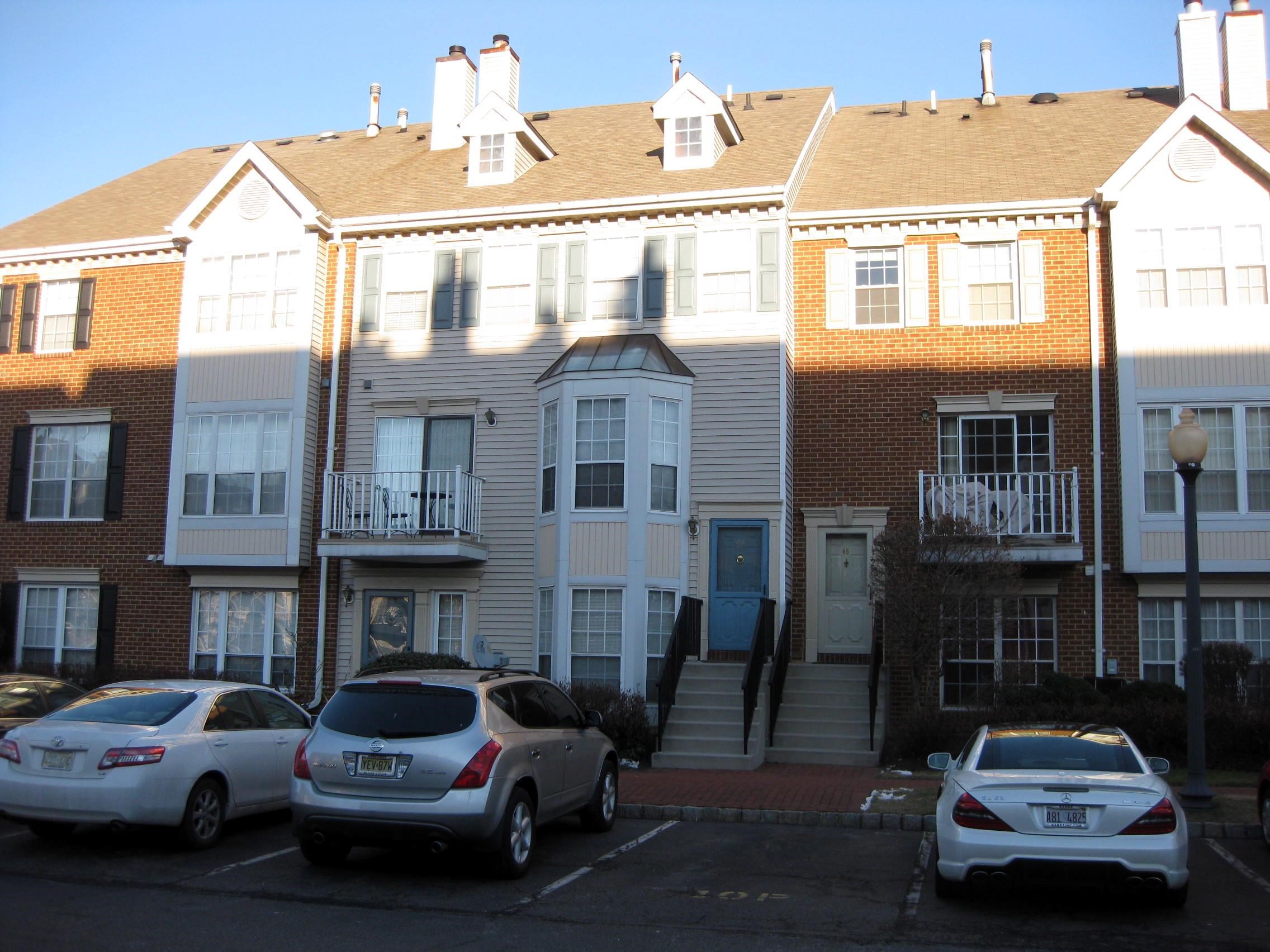 46 WALNUT ST Property Photo 1