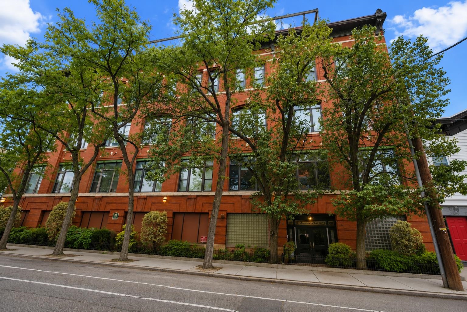 120 SHERMAN AVE 3E Property Photo 1