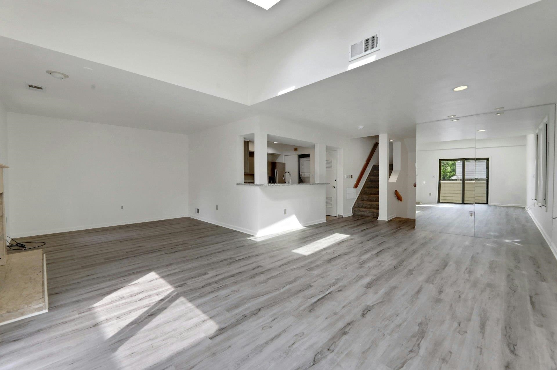 812 Topsail Lane Property Photo 11