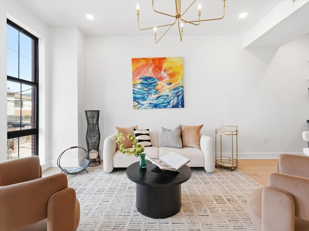 15 MANHATTAN AVE 2 Property Photo 1