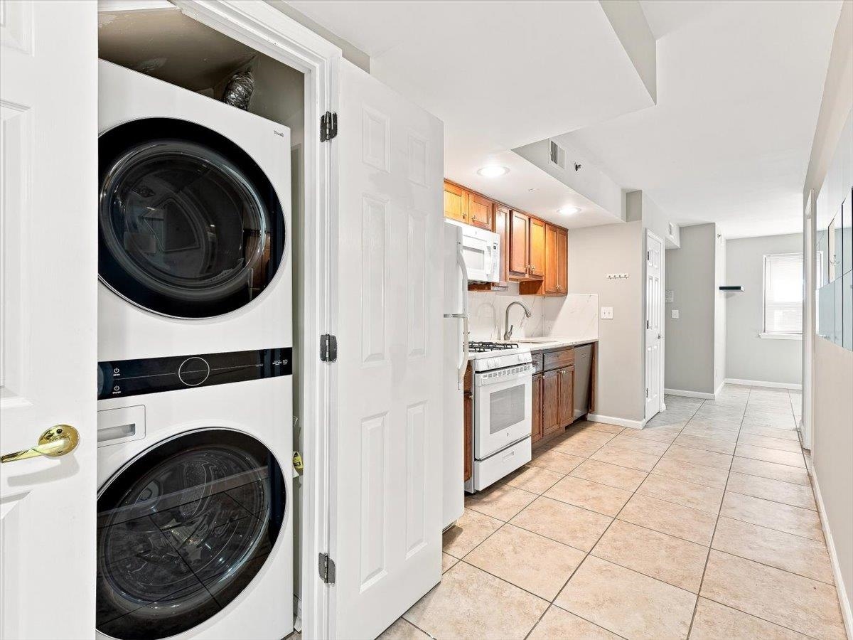 374 Sip Ave 1 Property Photo 3