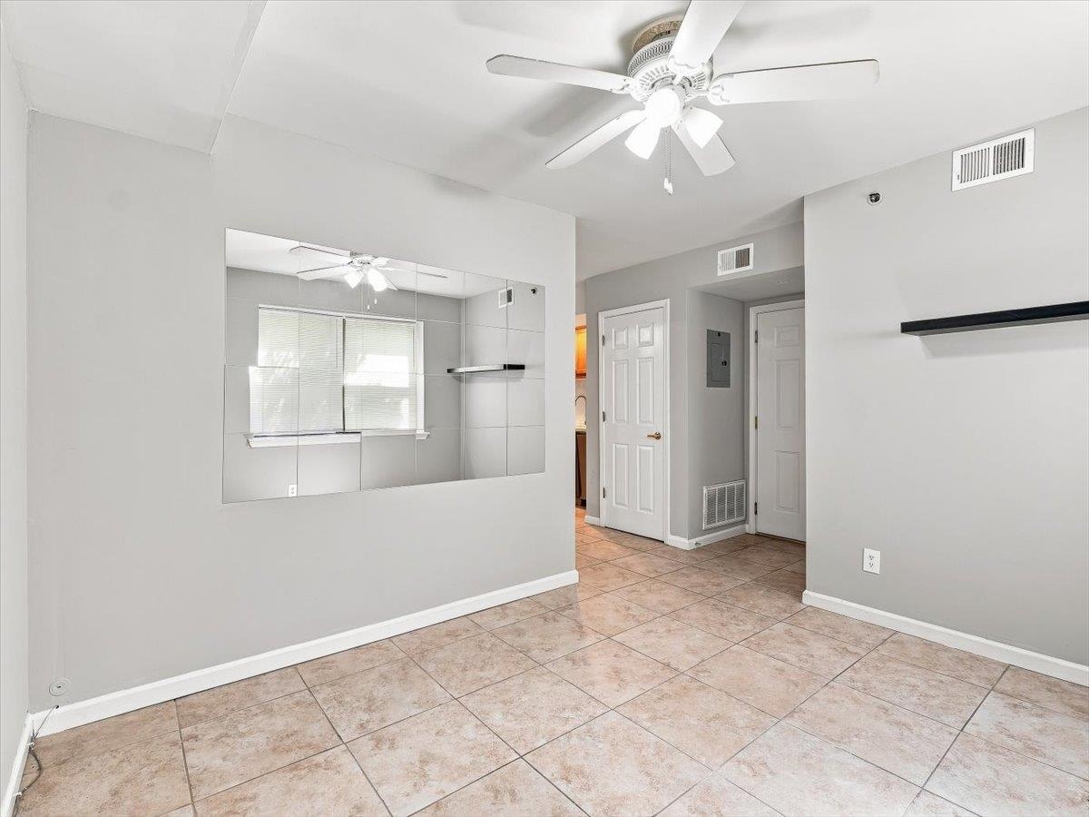 374 Sip Ave 1 Property Photo 4