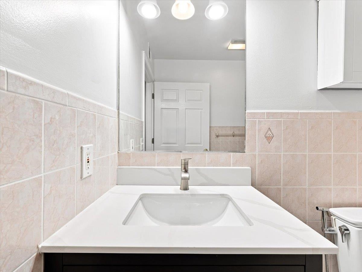 374 Sip Ave 1 Property Photo 13