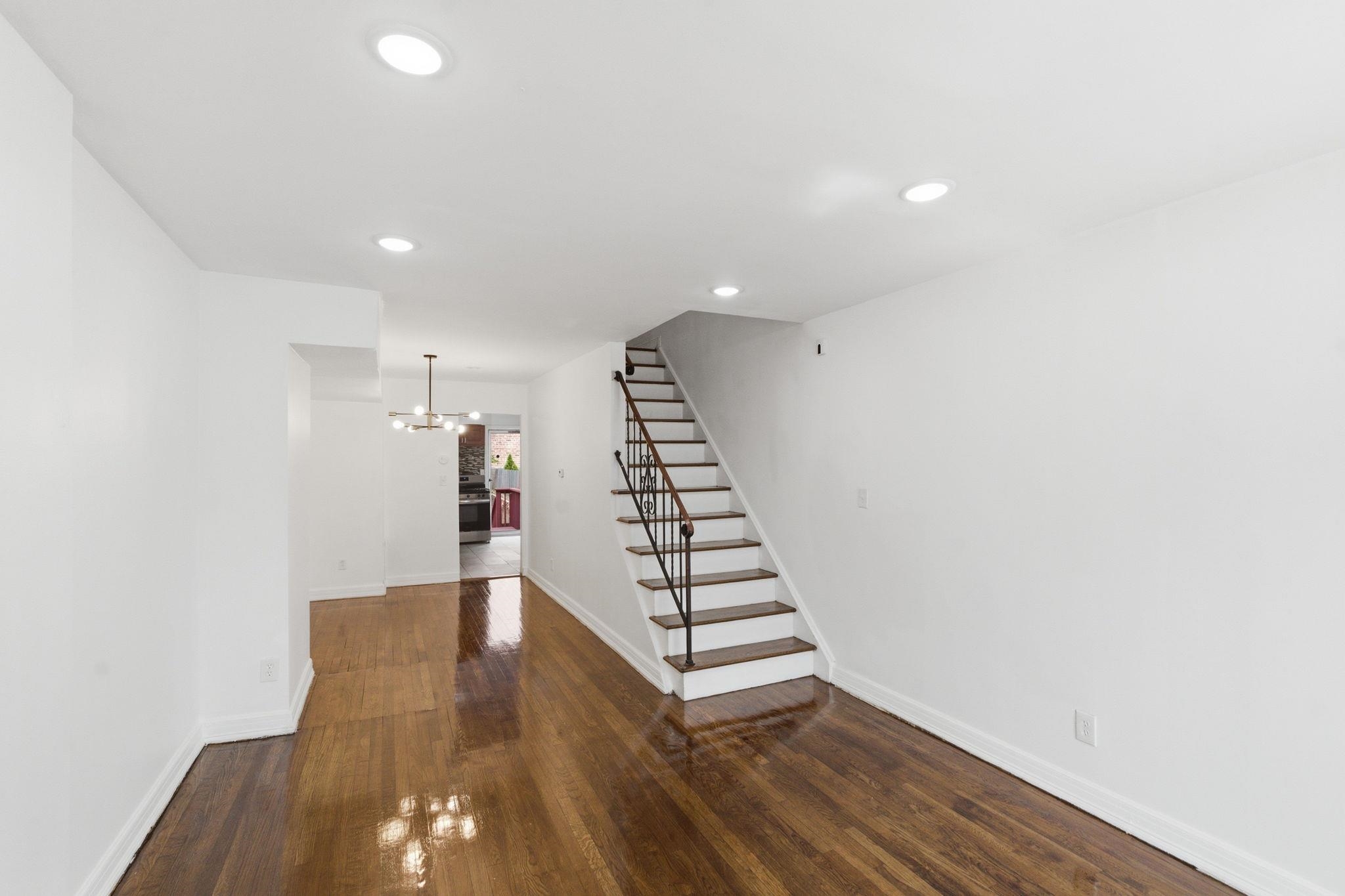 8 VAN NOSTRAND AVE Property Photo 1